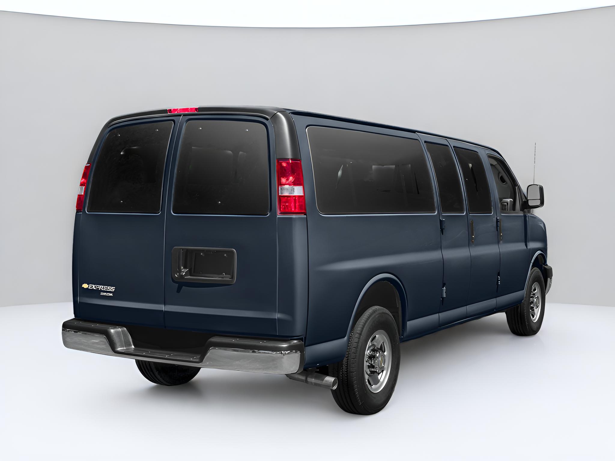 2015 Chevrolet Express Passenger LS