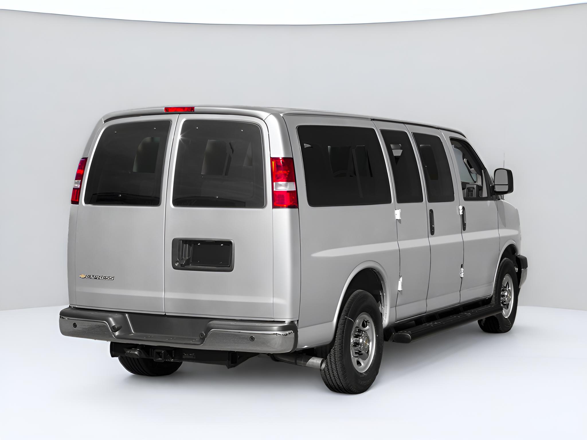 2016 Chevrolet Express Passenger LS
