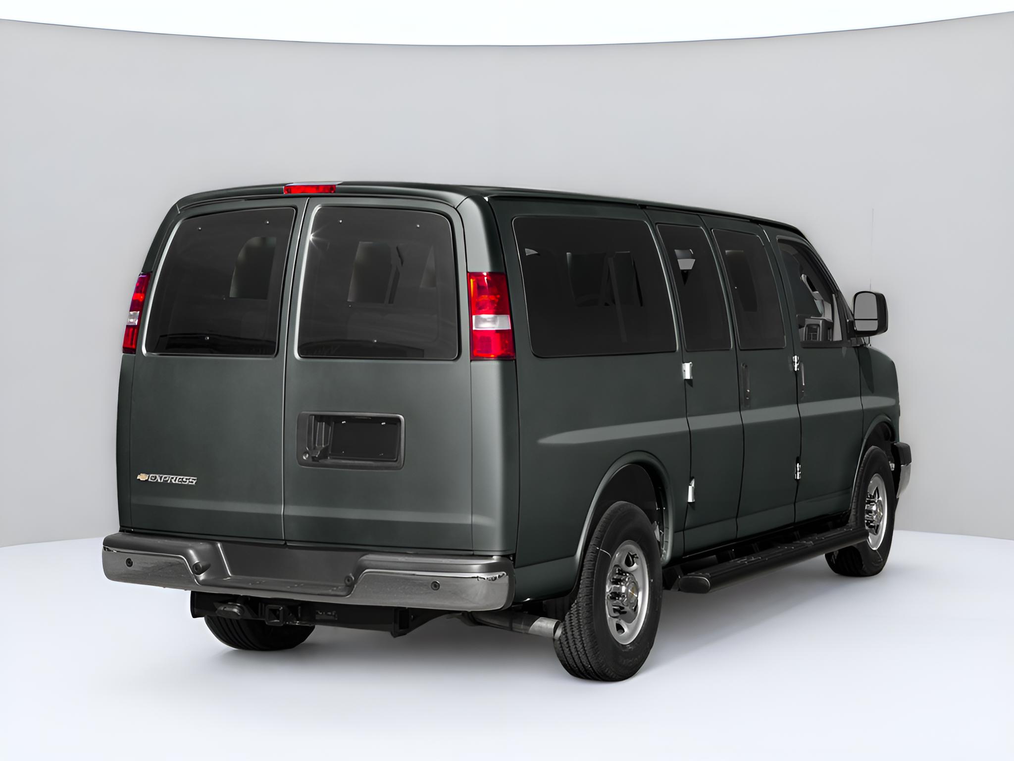 2016 Chevrolet Express Passenger LS