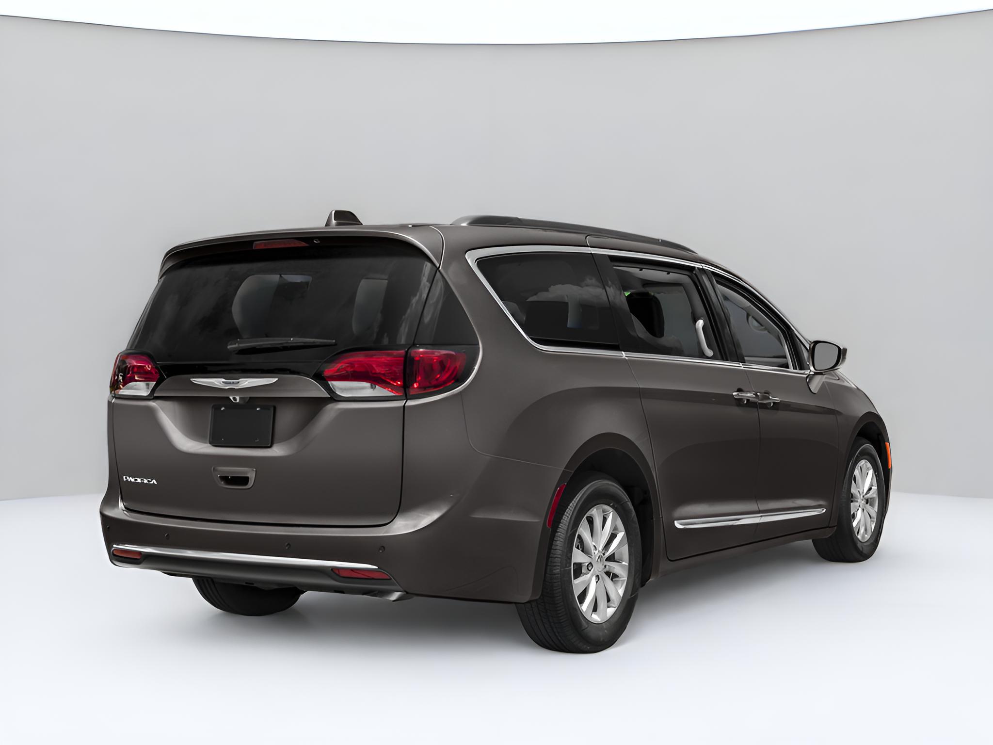 2018 Chrysler Pacifica Touring L Plus