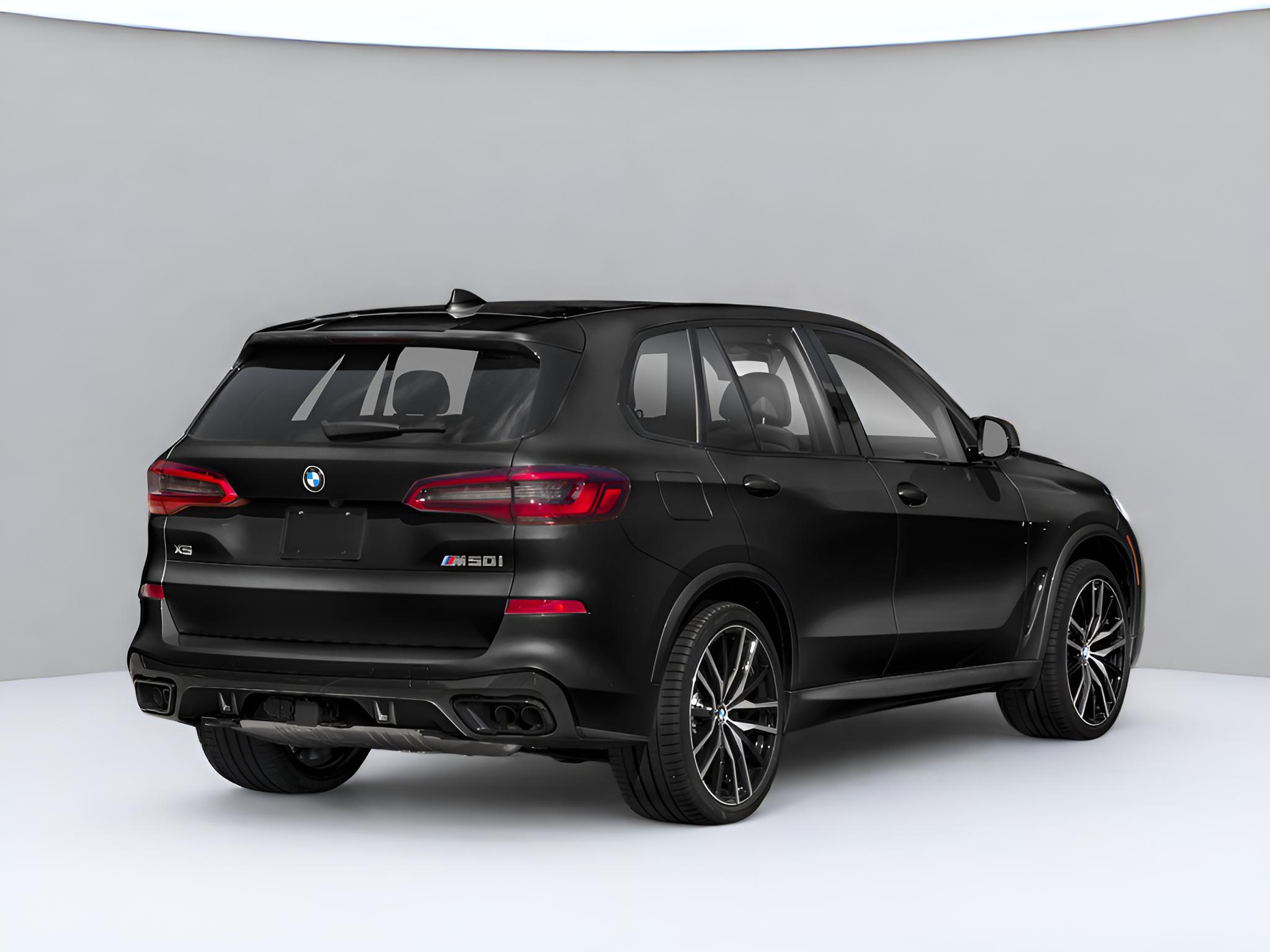 2022 BMW X5 M50i
