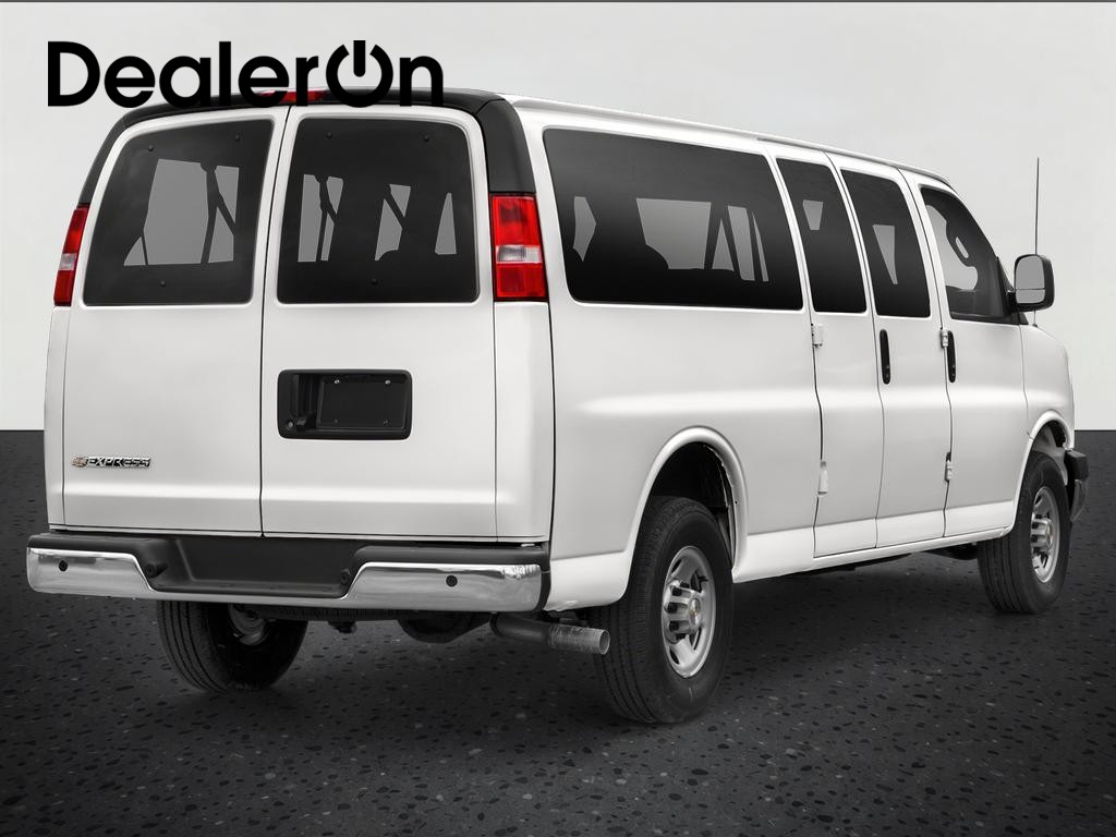 2022 Chevrolet Express Passenger 1LS
