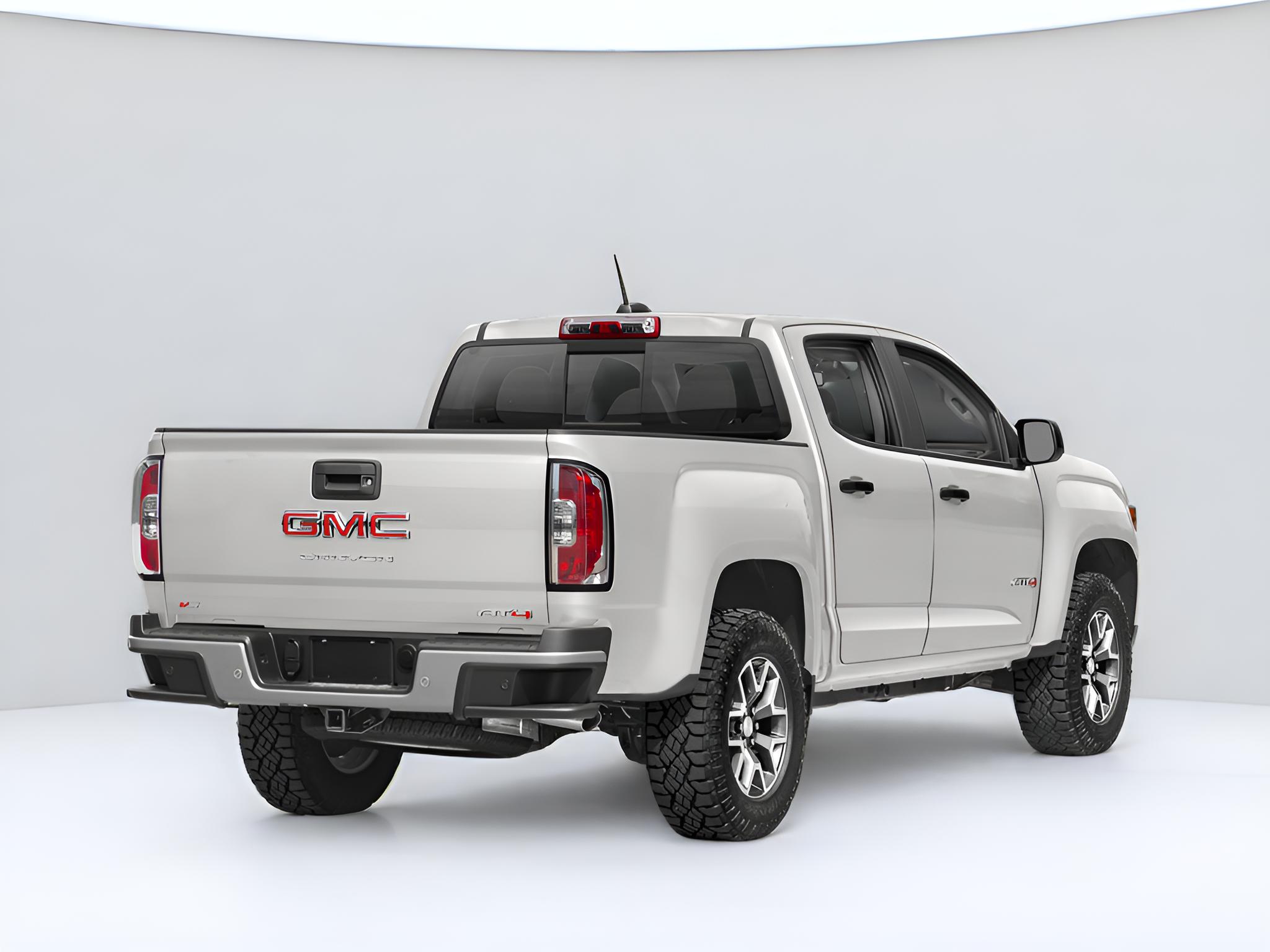 2022 GMC Canyon Crew Cab Short Box 4-Wheel Drive AT4 w/Leather