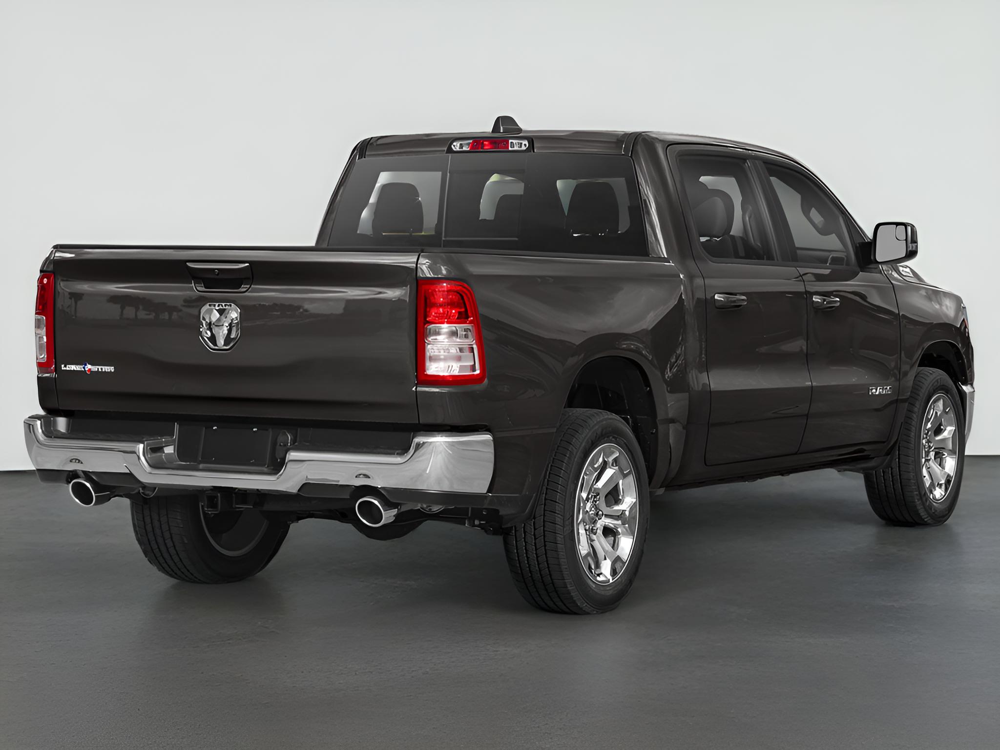 2022 RAM 1500 Big Horn Crew Cab 4x4 5'7' Box