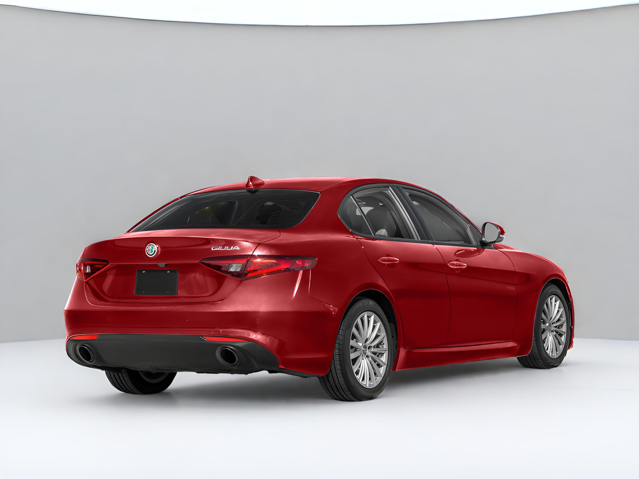 2023 Alfa Romeo Giulia Estrema