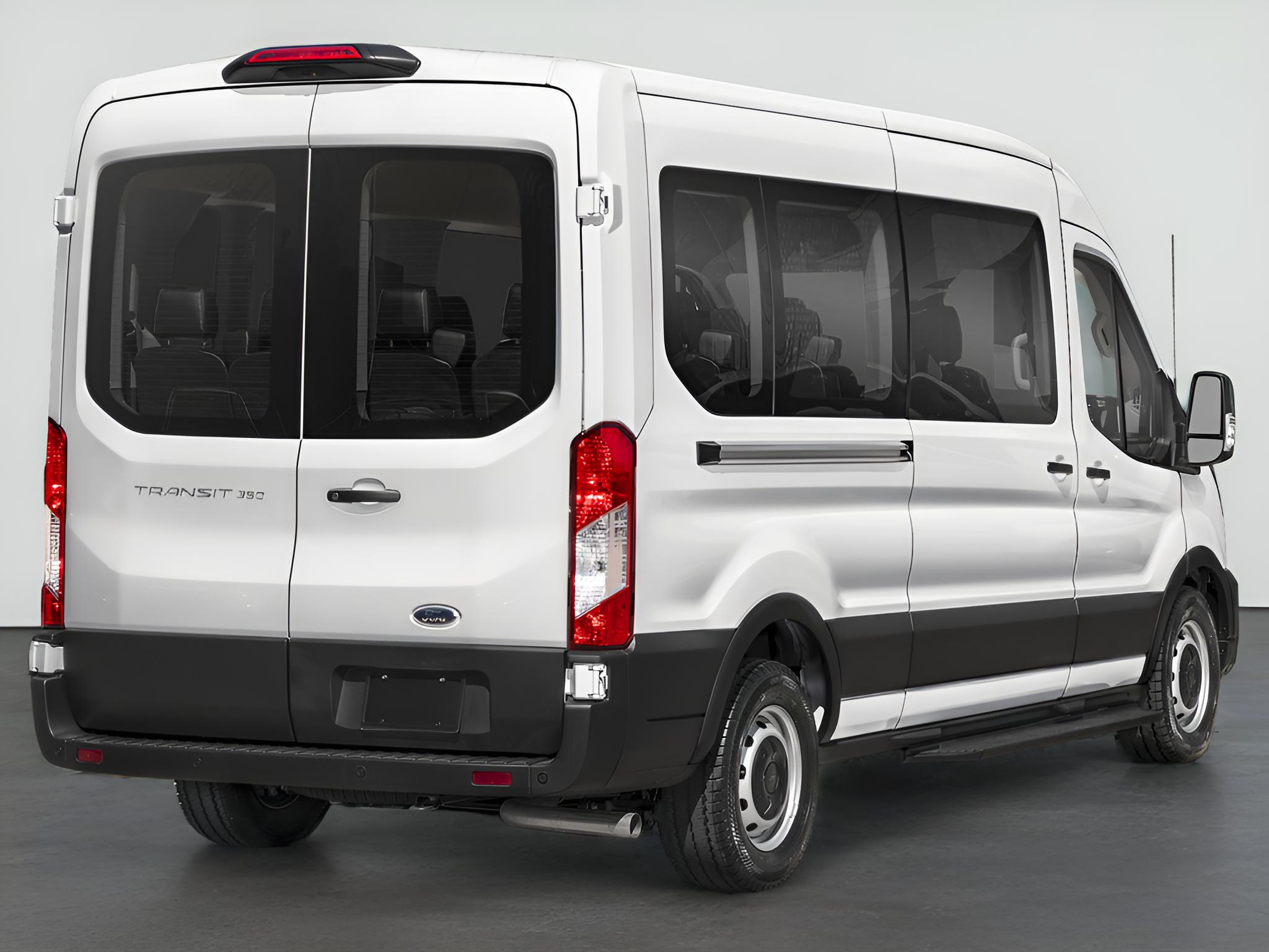 2023 Ford Transit Passenger Wagon XLT