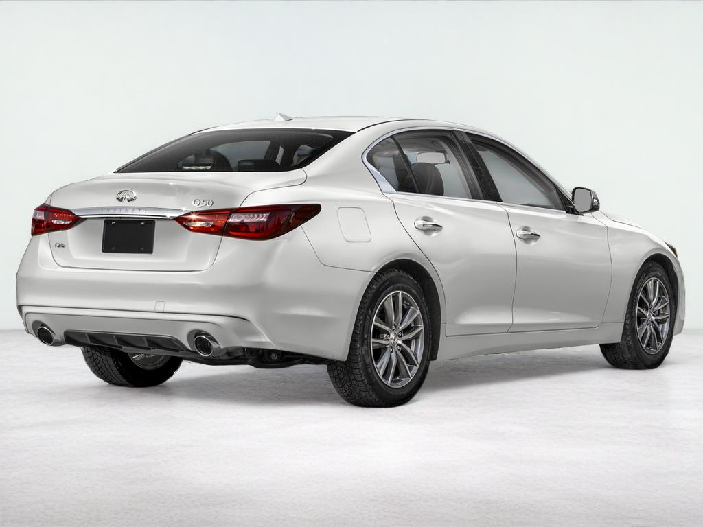 2023 INFINITI Q50 LUXE