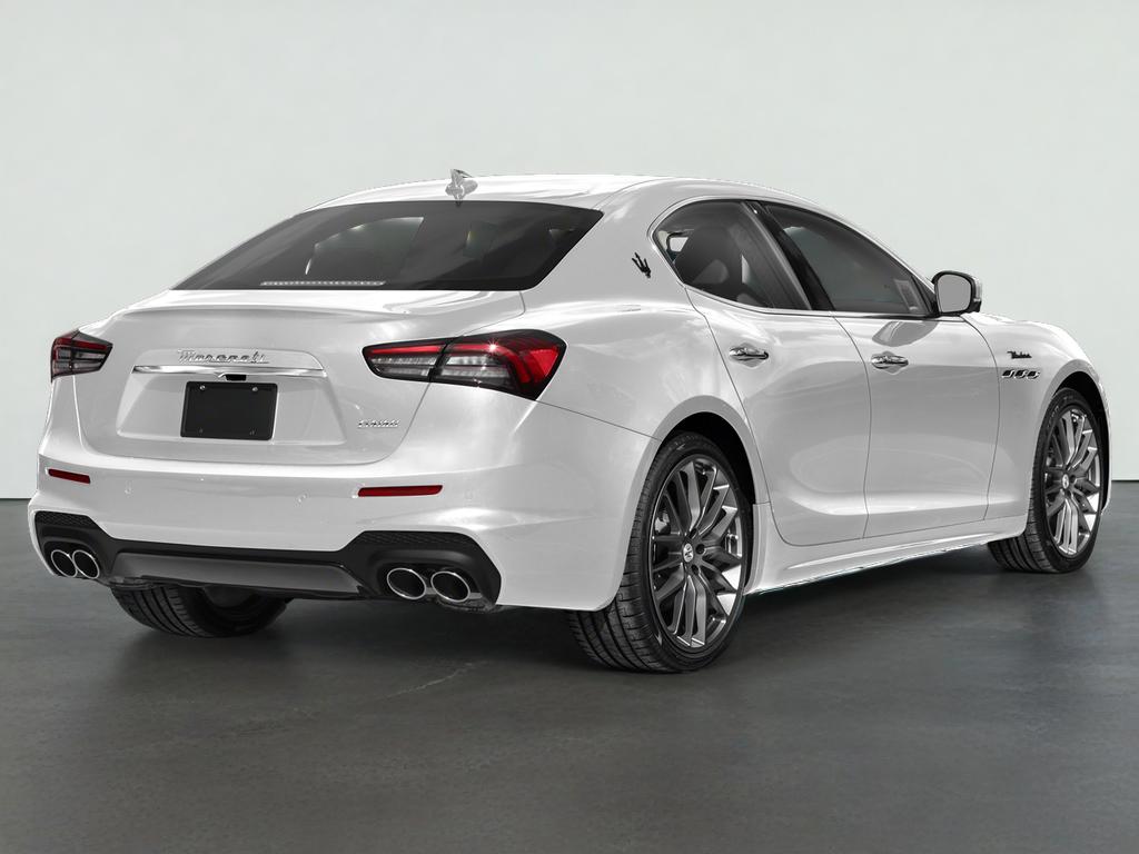 2023 Maserati Ghibli Modena Q4