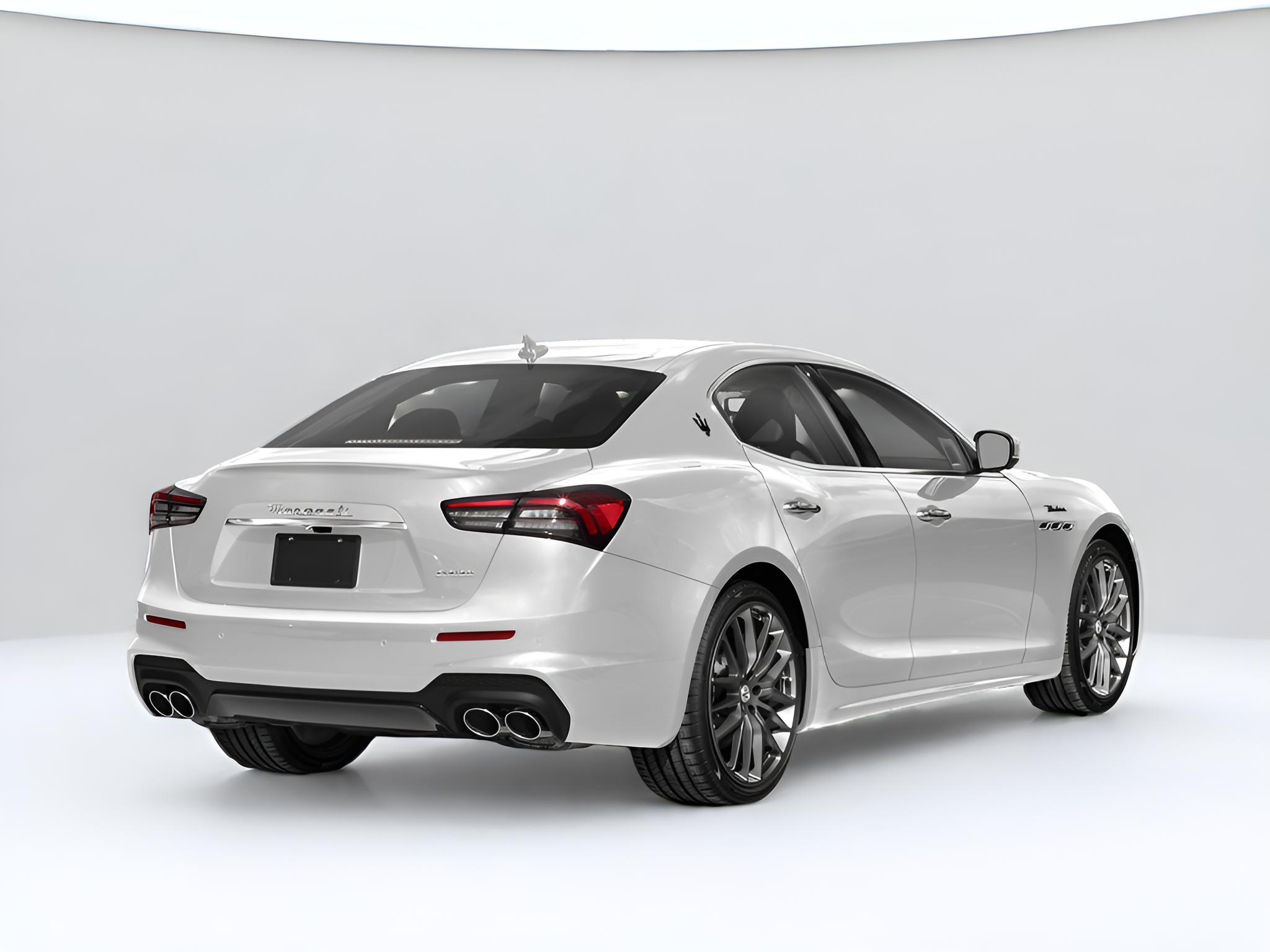 2023 Maserati Ghibli Modena Q4
