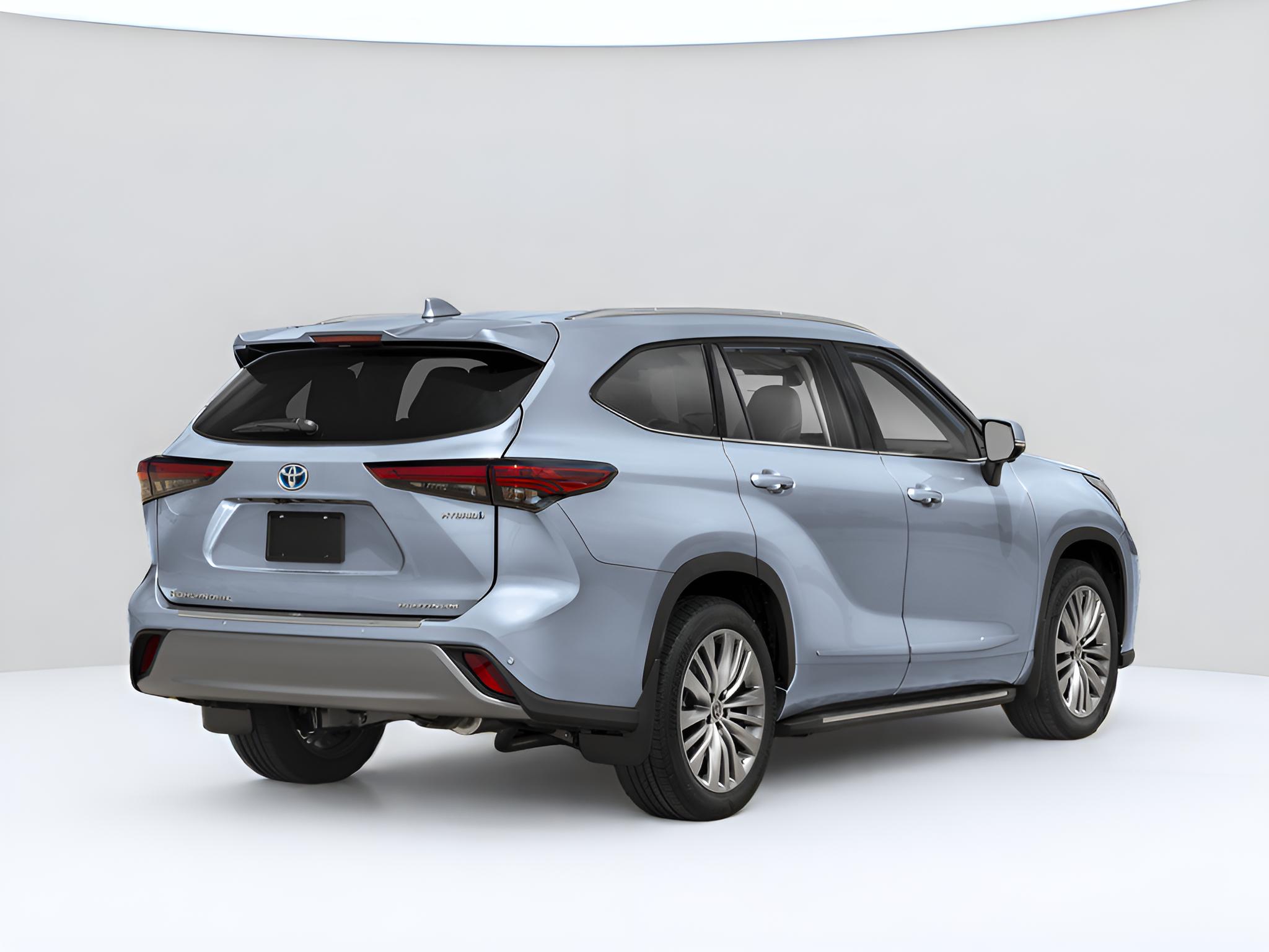 2023 Toyota Highlander Hybrid Platinum