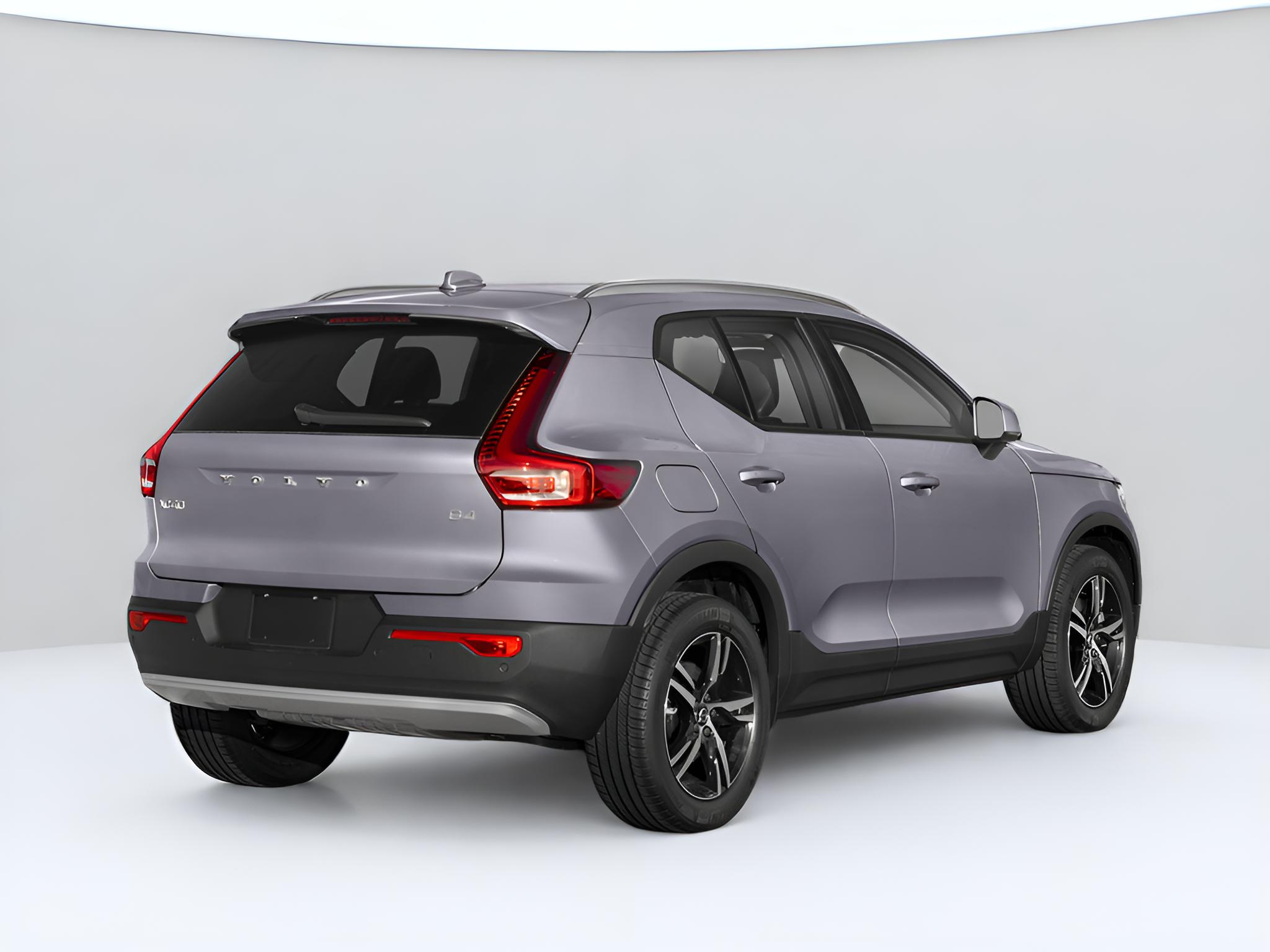 2023 Volvo XC40 B5 Core
