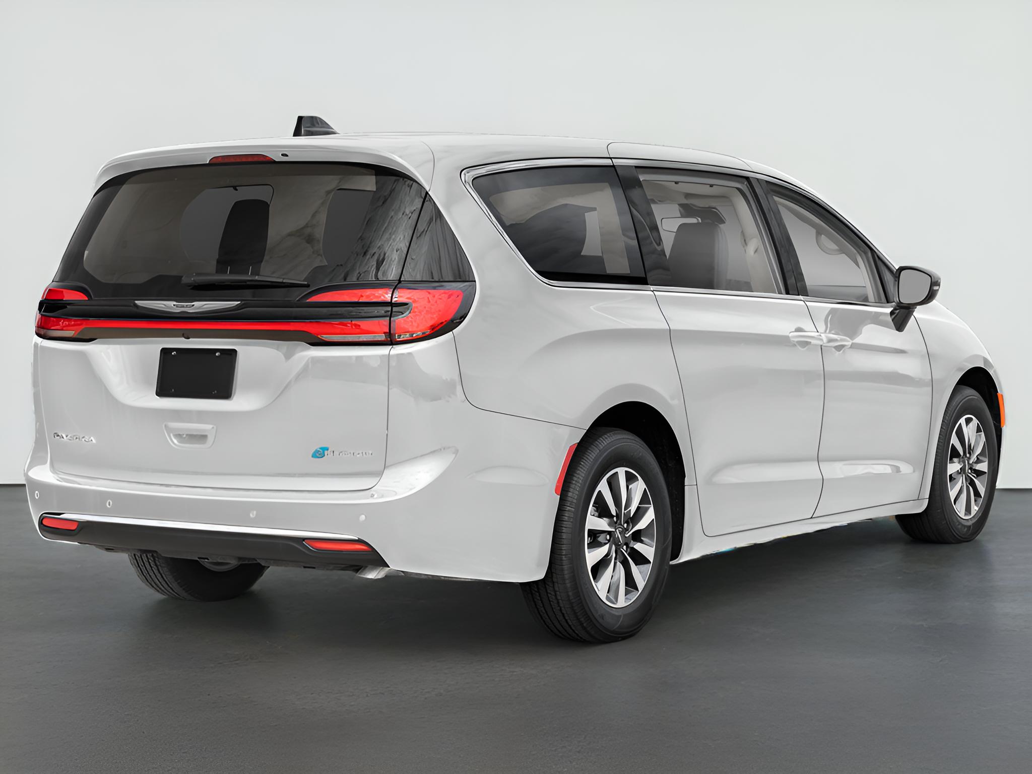 2024 Chrysler Pacifica Select