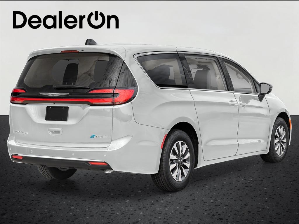 2024 Chrysler Pacifica Select
