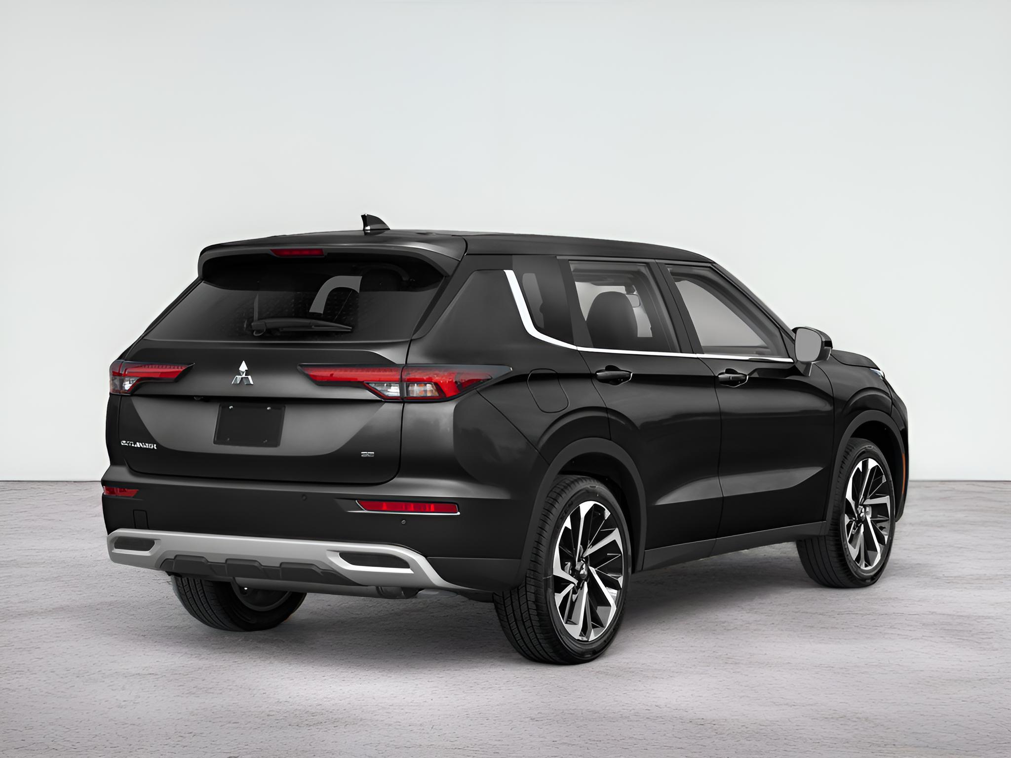 2024 Mitsubishi Outlander Base