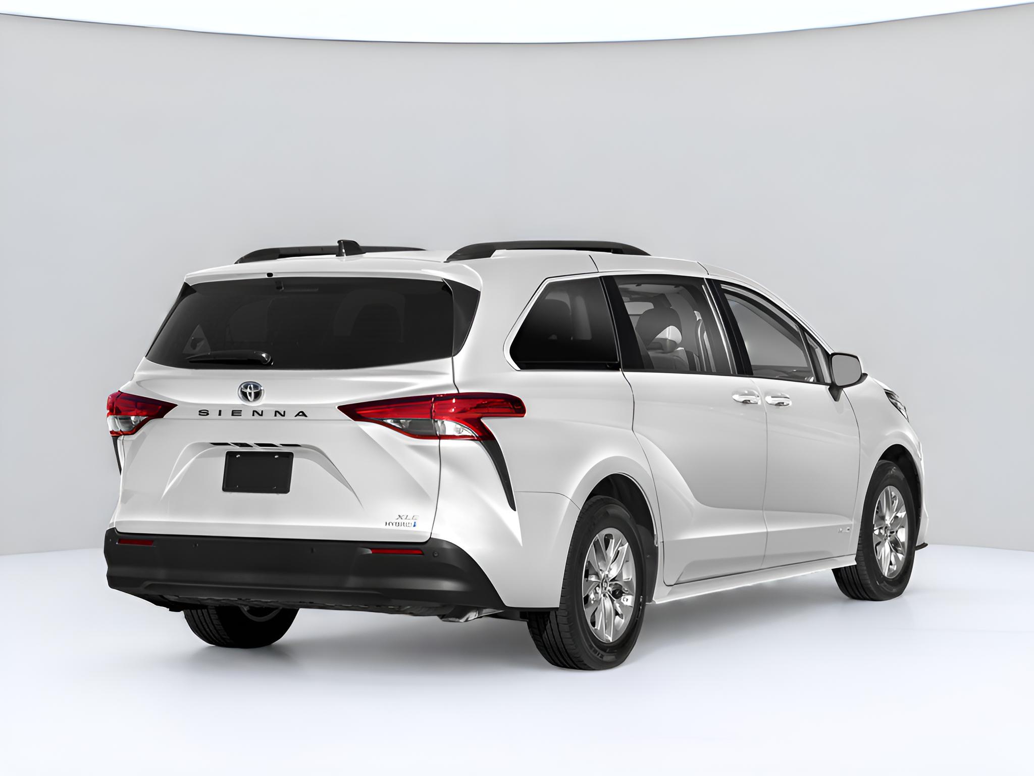 2024 Toyota Sienna XLE 7 Passenger