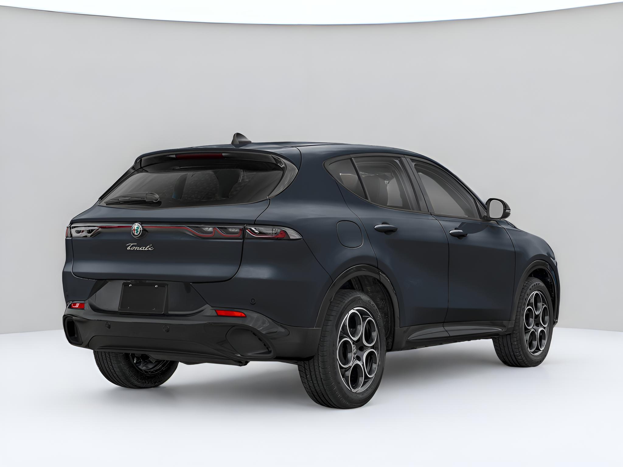 2025 Alfa Romeo Tonale Base