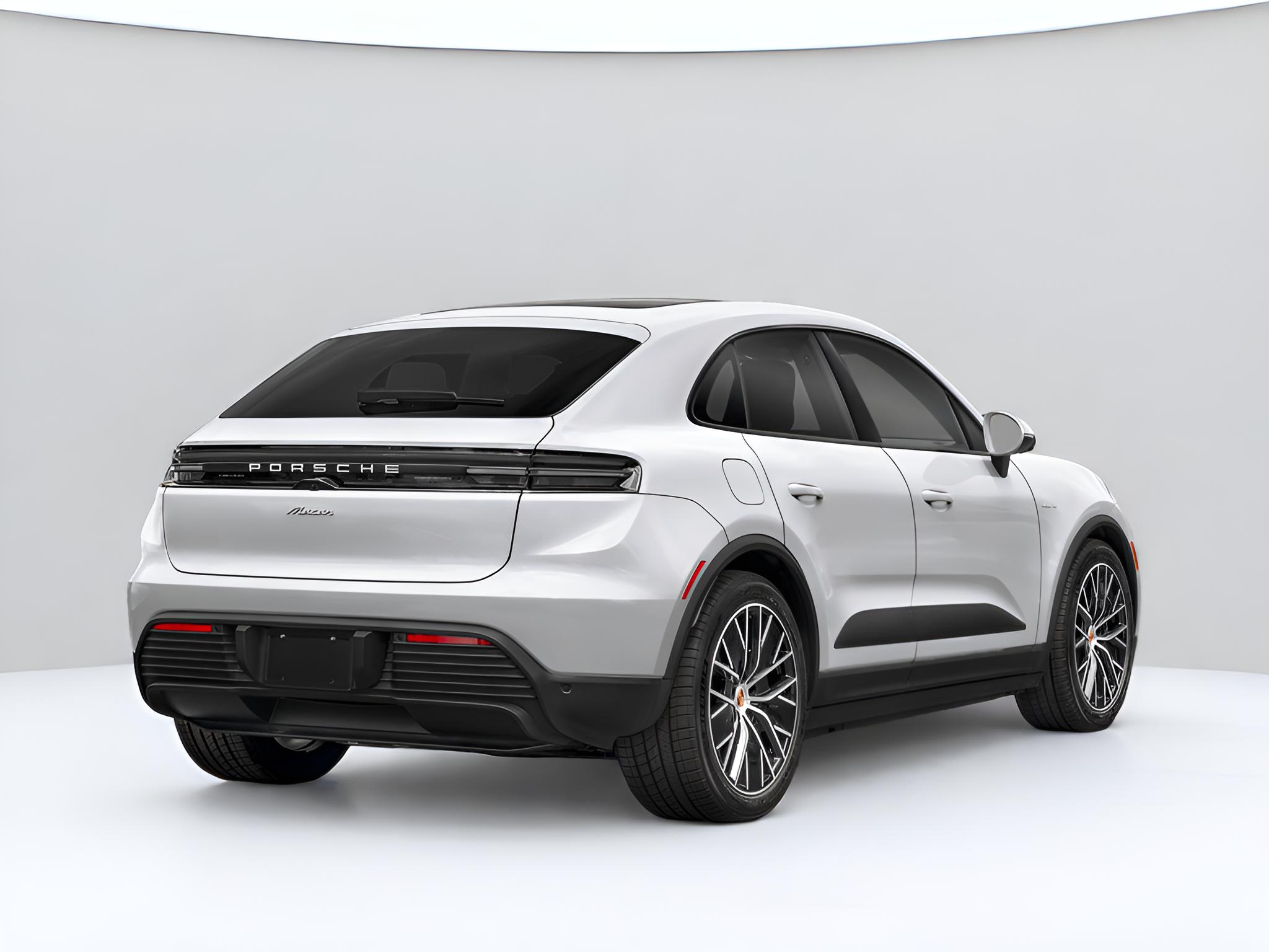 2025 Porsche Macan Base