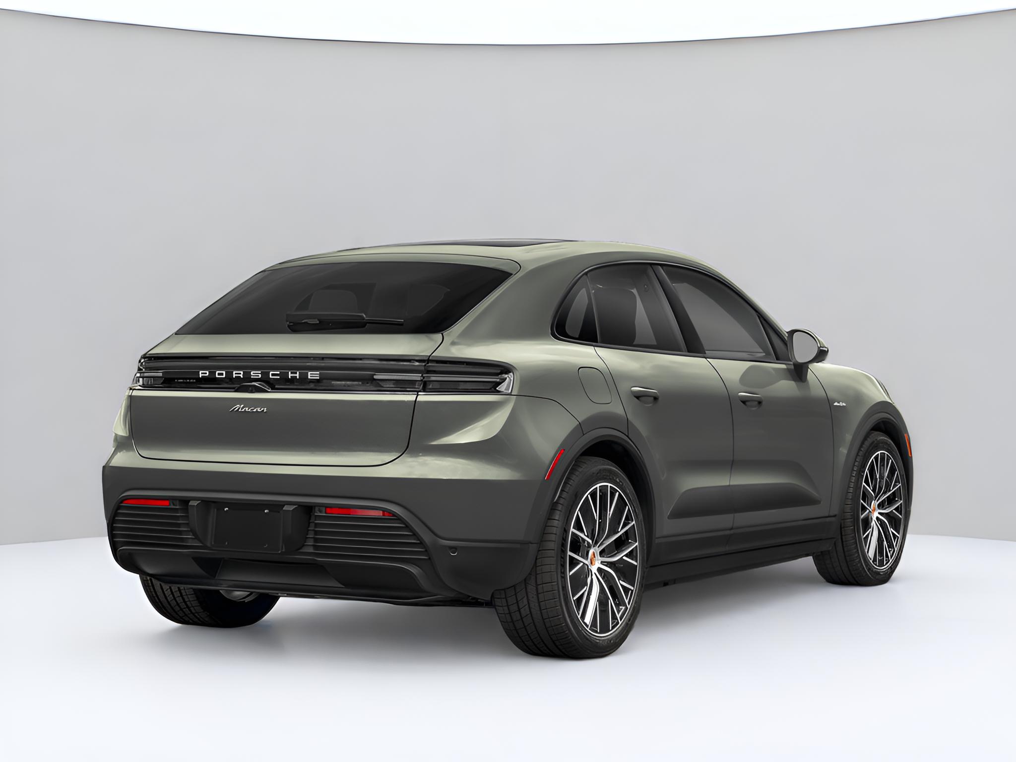 2025 Porsche Macan Base