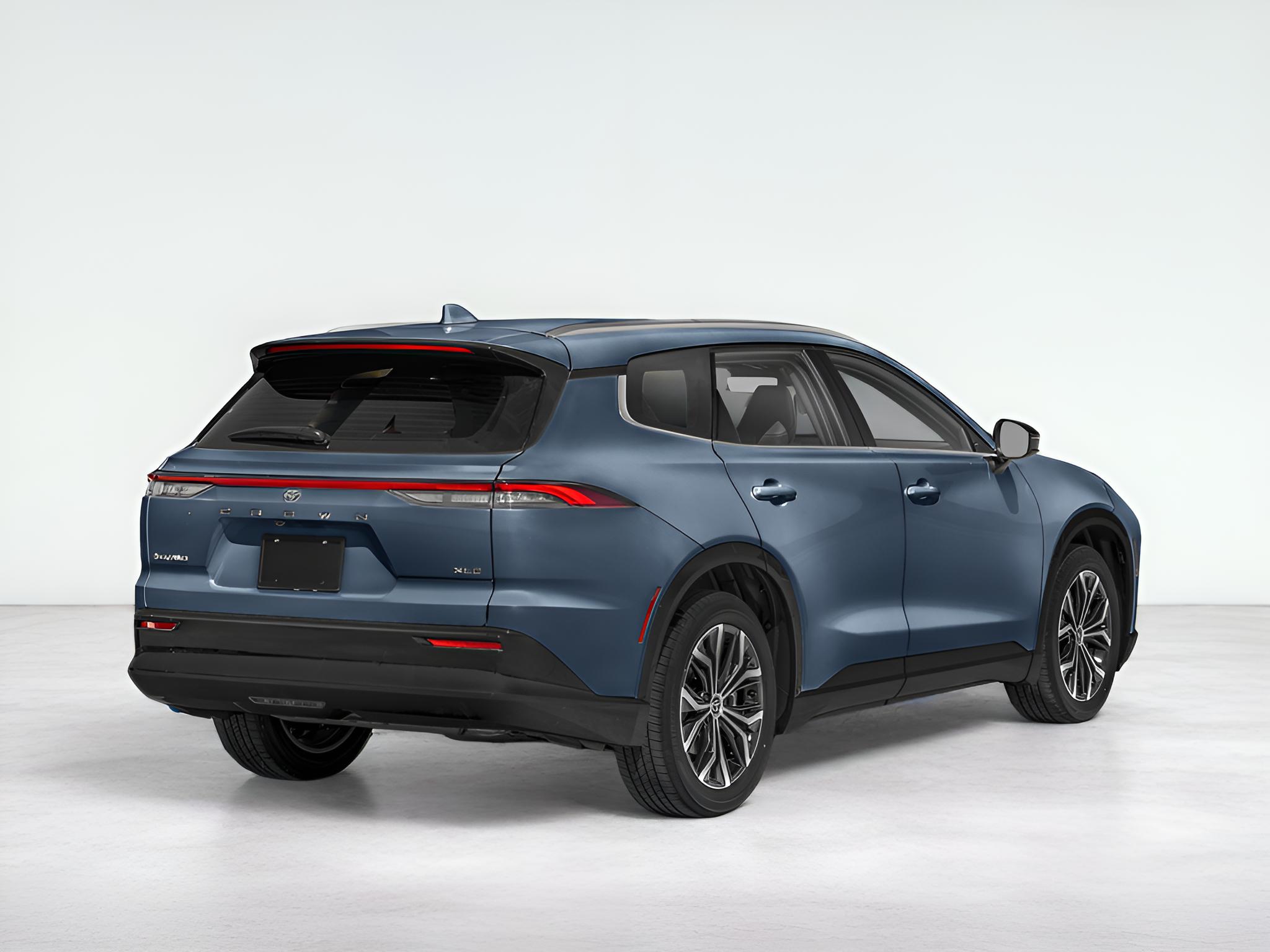 2025 Toyota Crown Signia Base