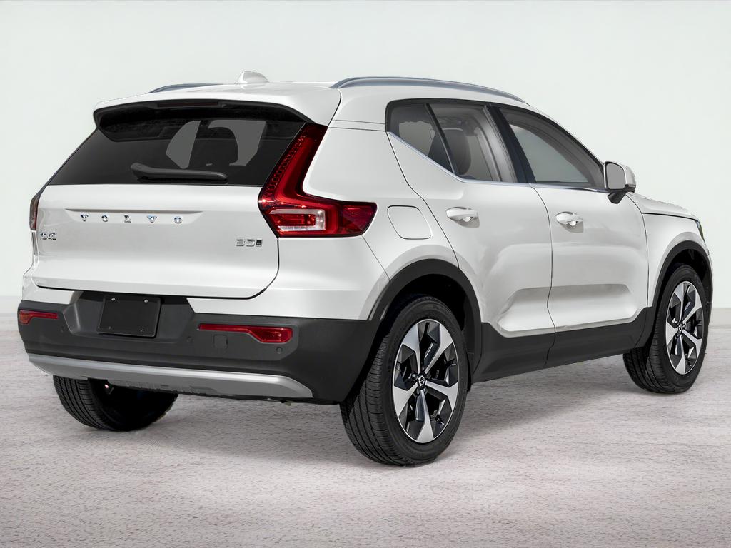 2025 Volvo XC40 B5 Plus Dark Theme