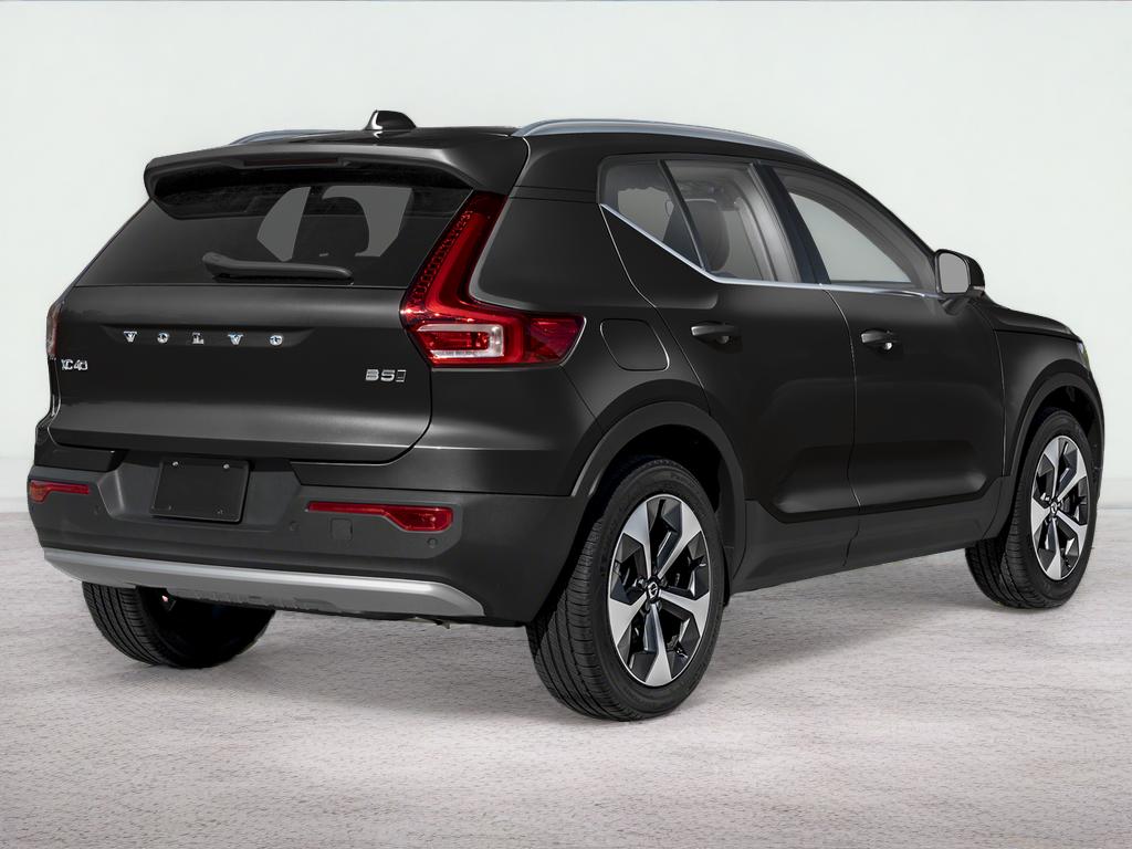 2025 Volvo XC40 B5 Core