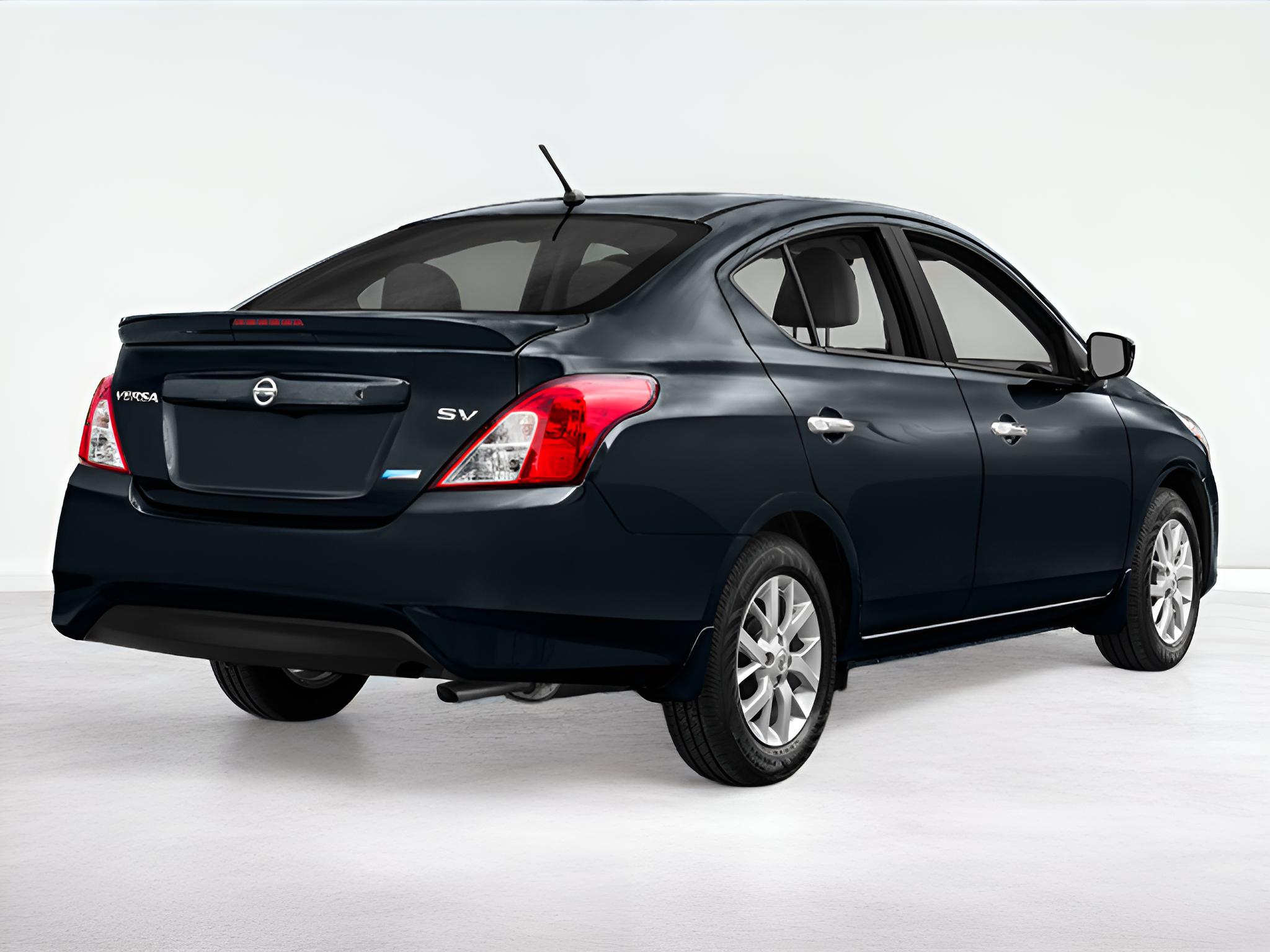 2016 Nissan Versa SV