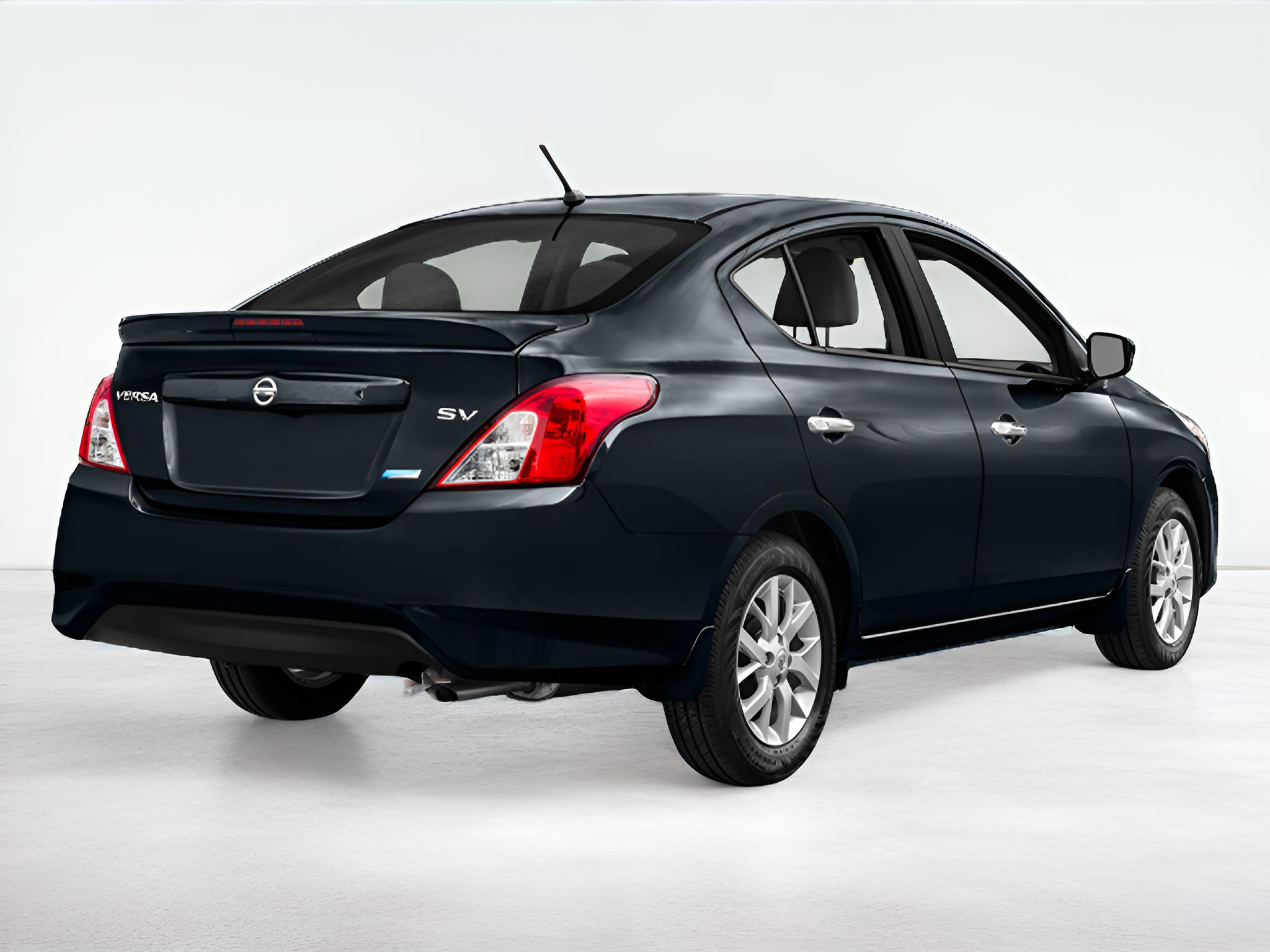 2016 Nissan Versa SV