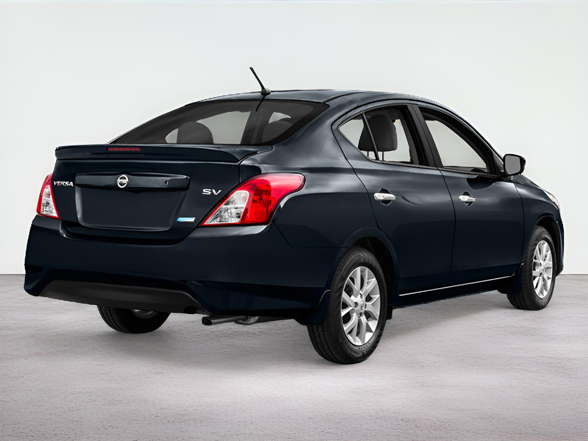 2016 Nissan Versa SV
