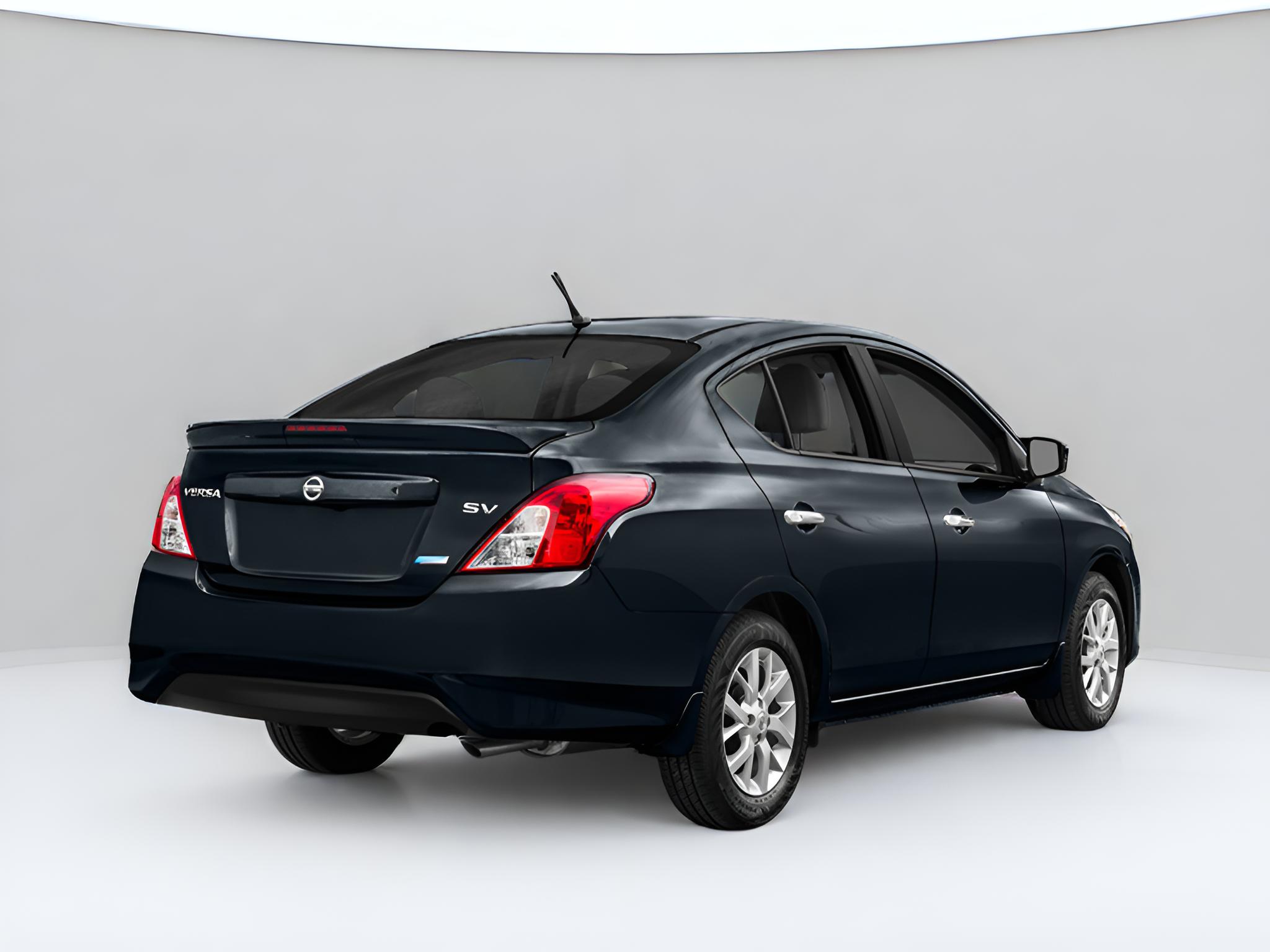 2016 Nissan Versa SV