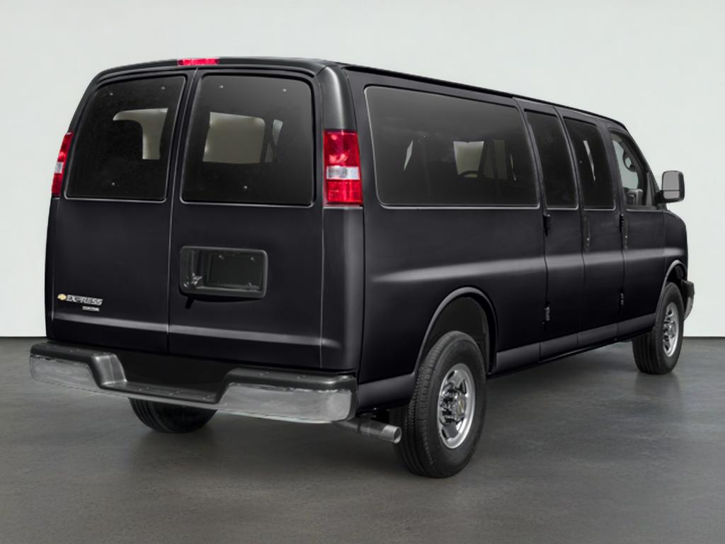 2017 Chevrolet Express Passenger LT