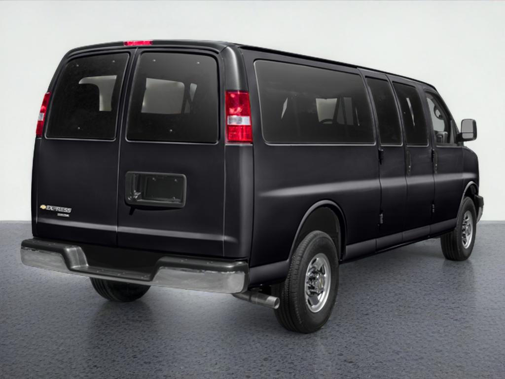 2017 Chevrolet Express Passenger LT