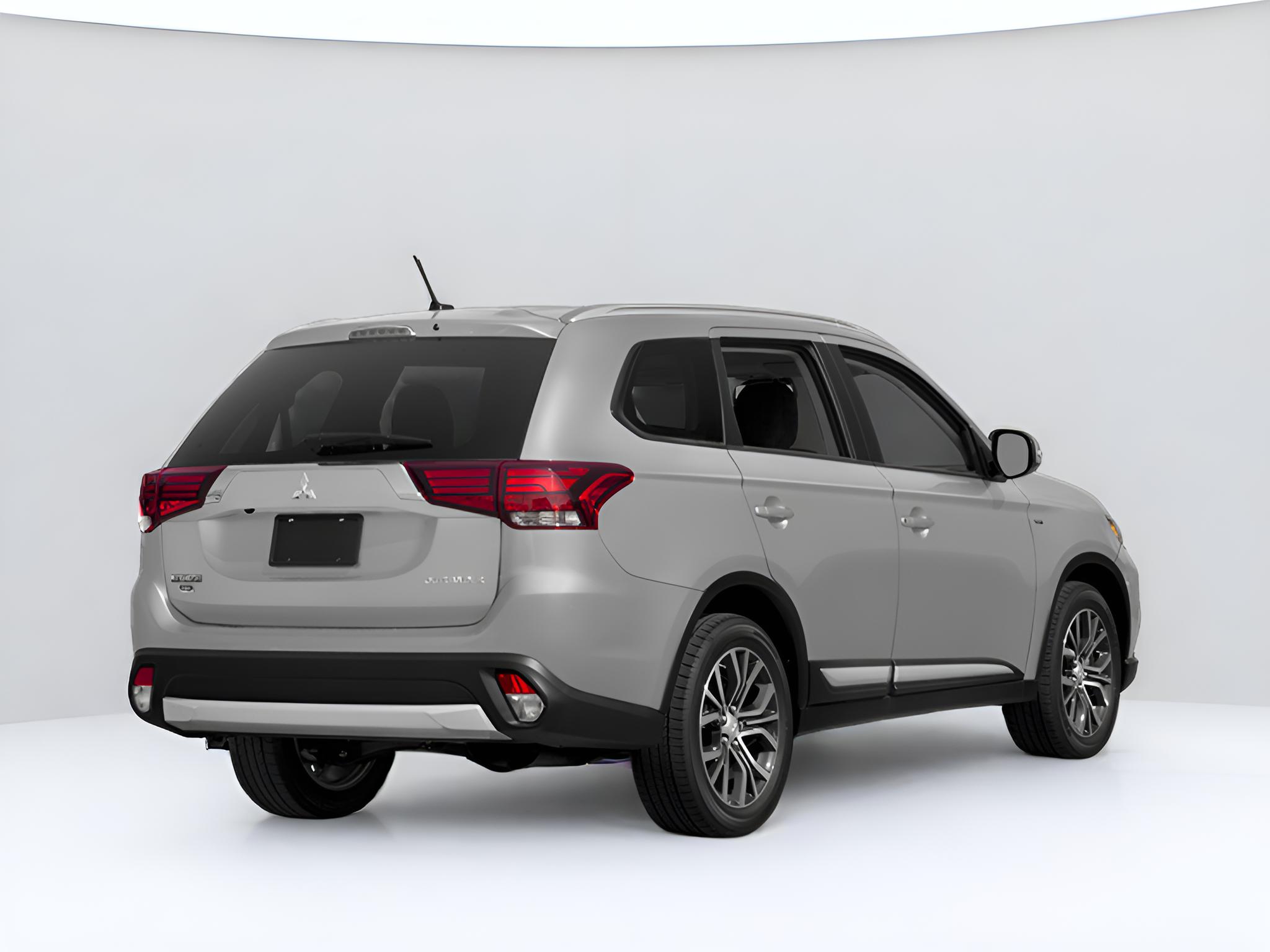 2018 Mitsubishi Outlander ES