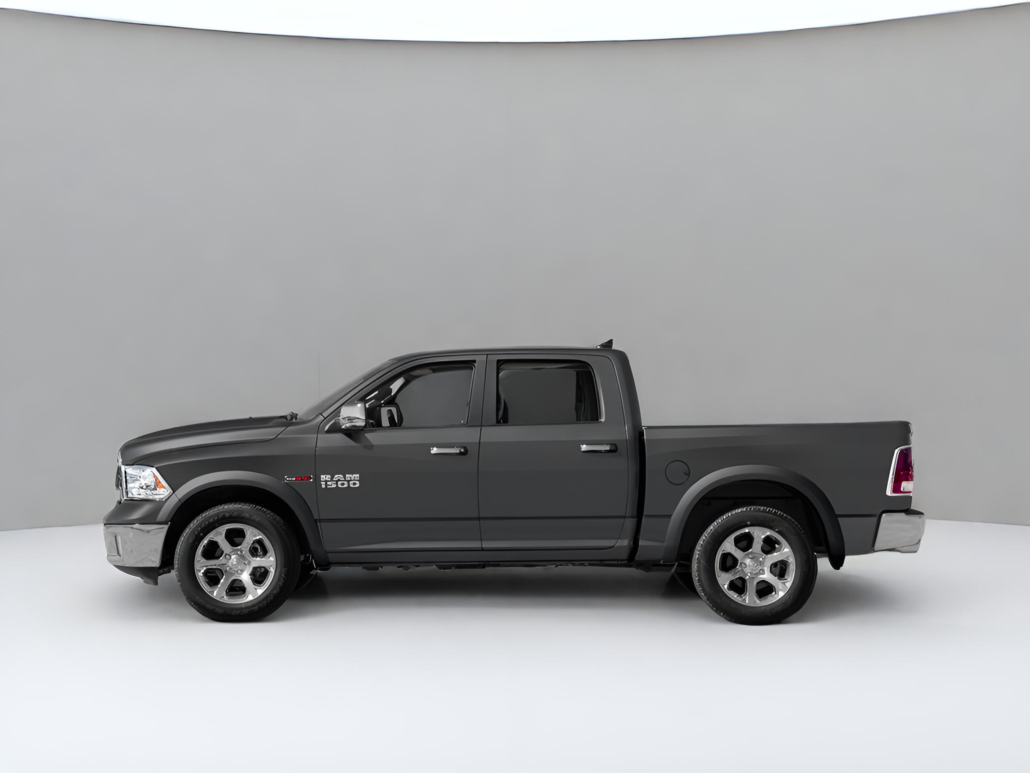 2017 RAM 1500 Laramie Crew Cab 4x4 5'7"" Box