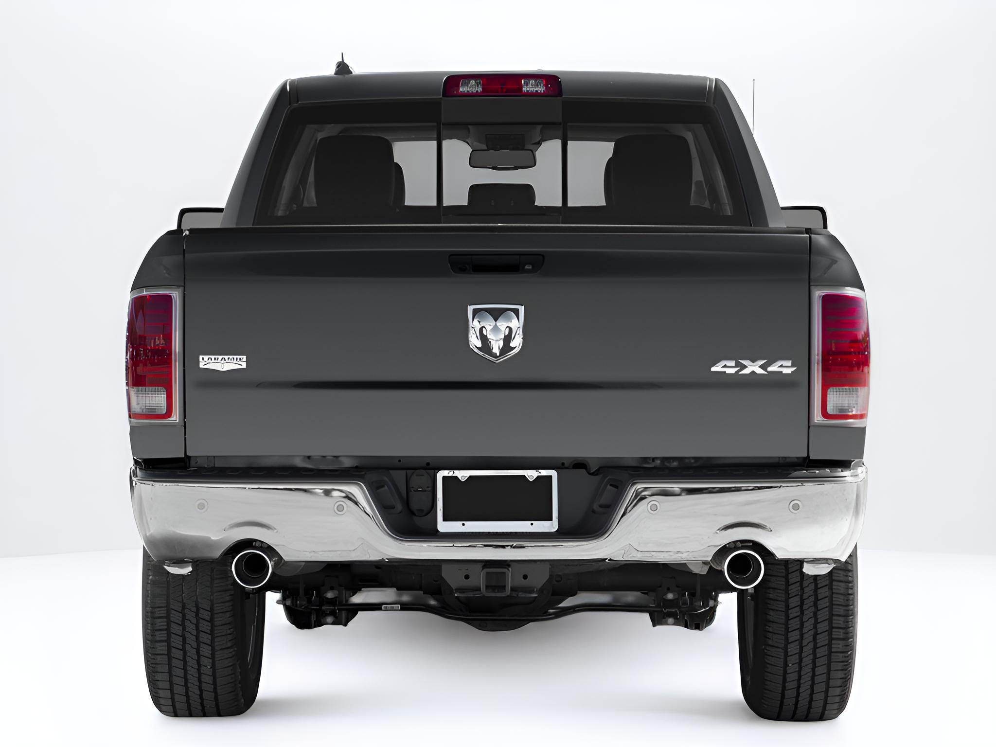 2017 RAM 1500 Laramie Crew Cab 4x4 5'7"" Box