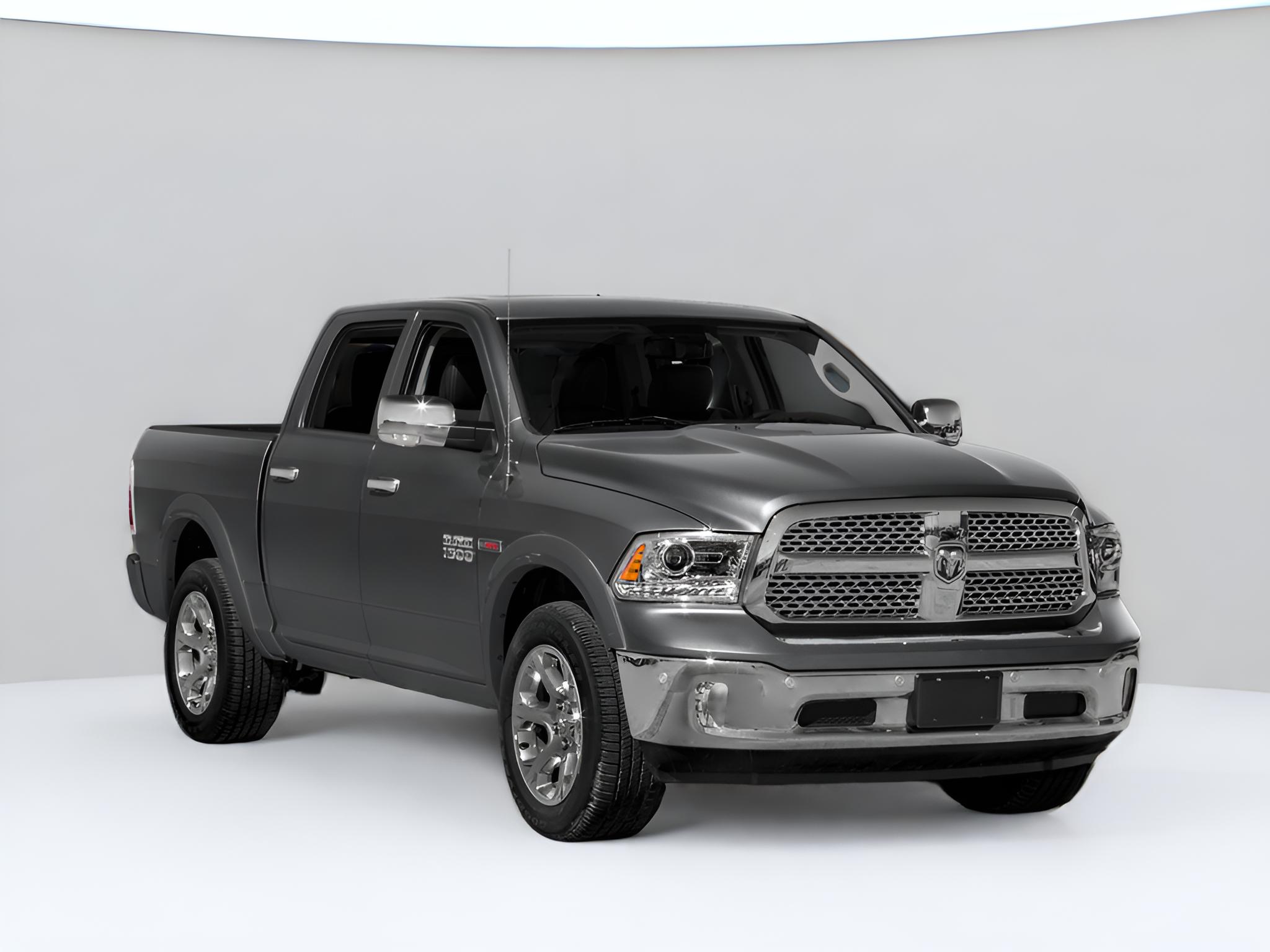 2017 RAM 1500 Laramie Crew Cab 4x4 5'7"" Box