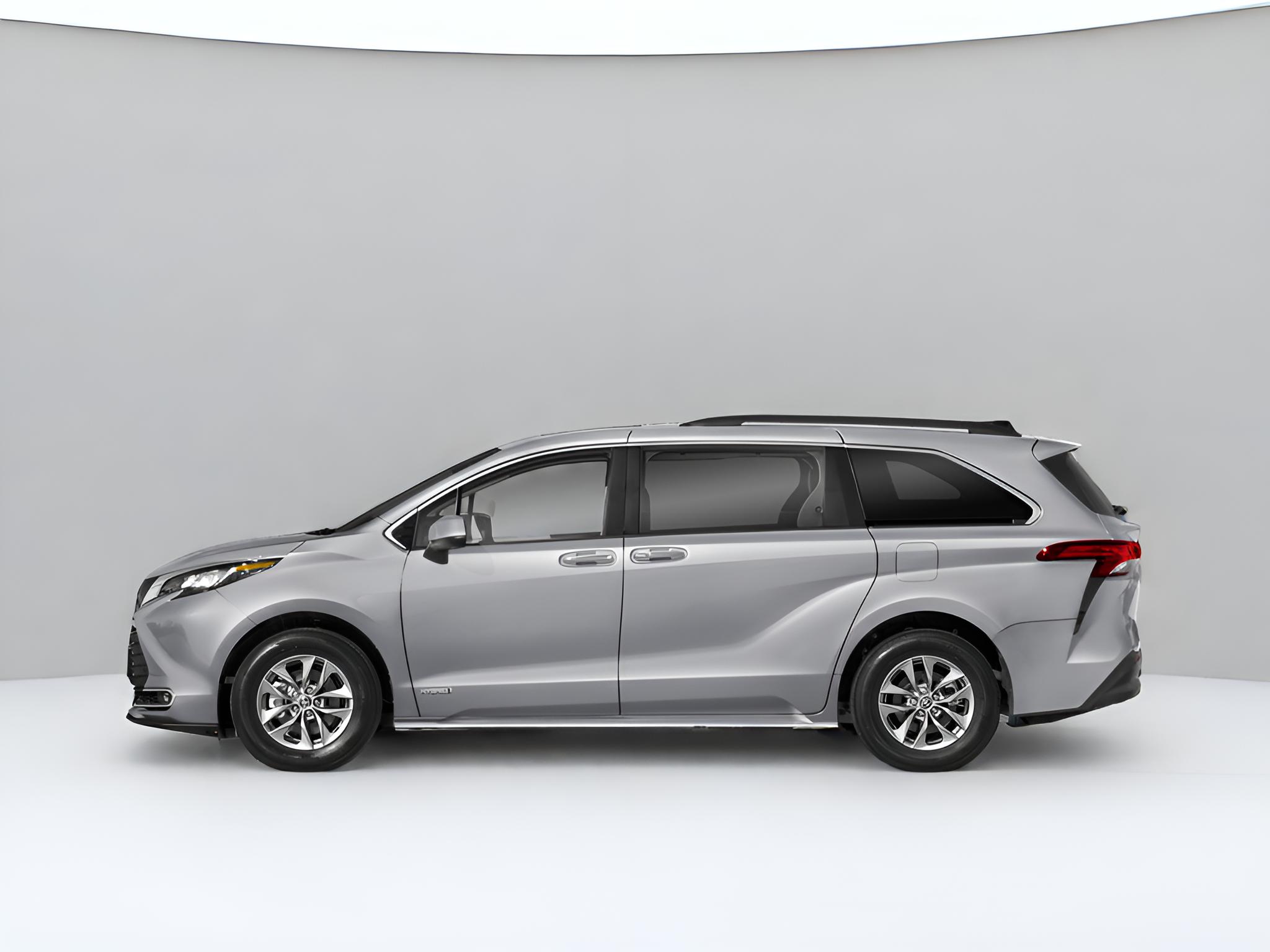 2021 Toyota Sienna XLE 7 Passenger