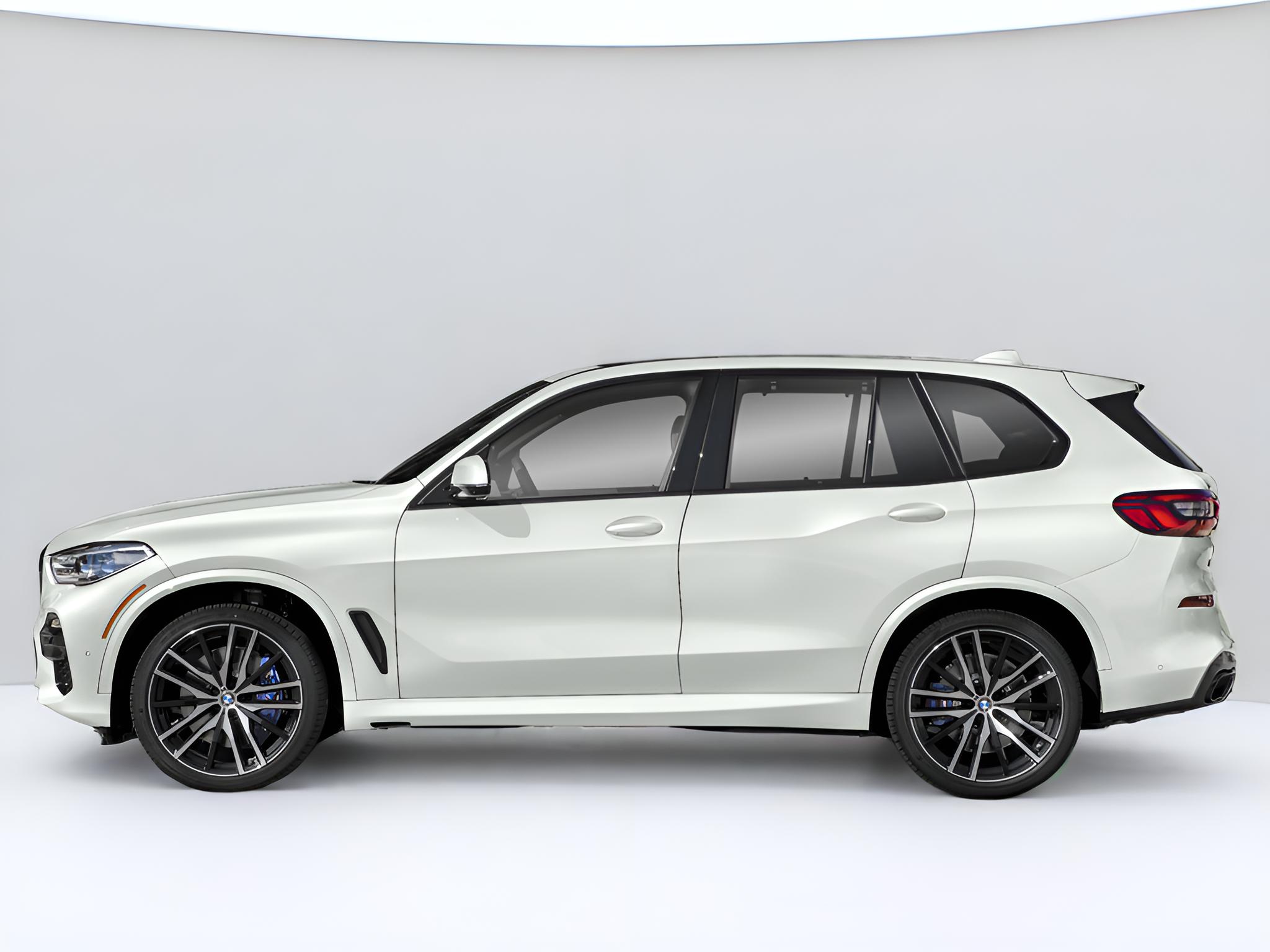 2023 BMW X5 M50i