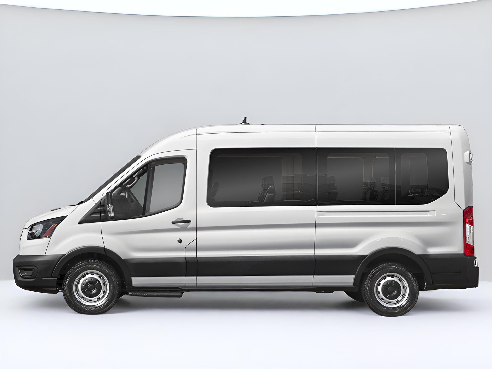 2023 Ford Transit Passenger Wagon XLT