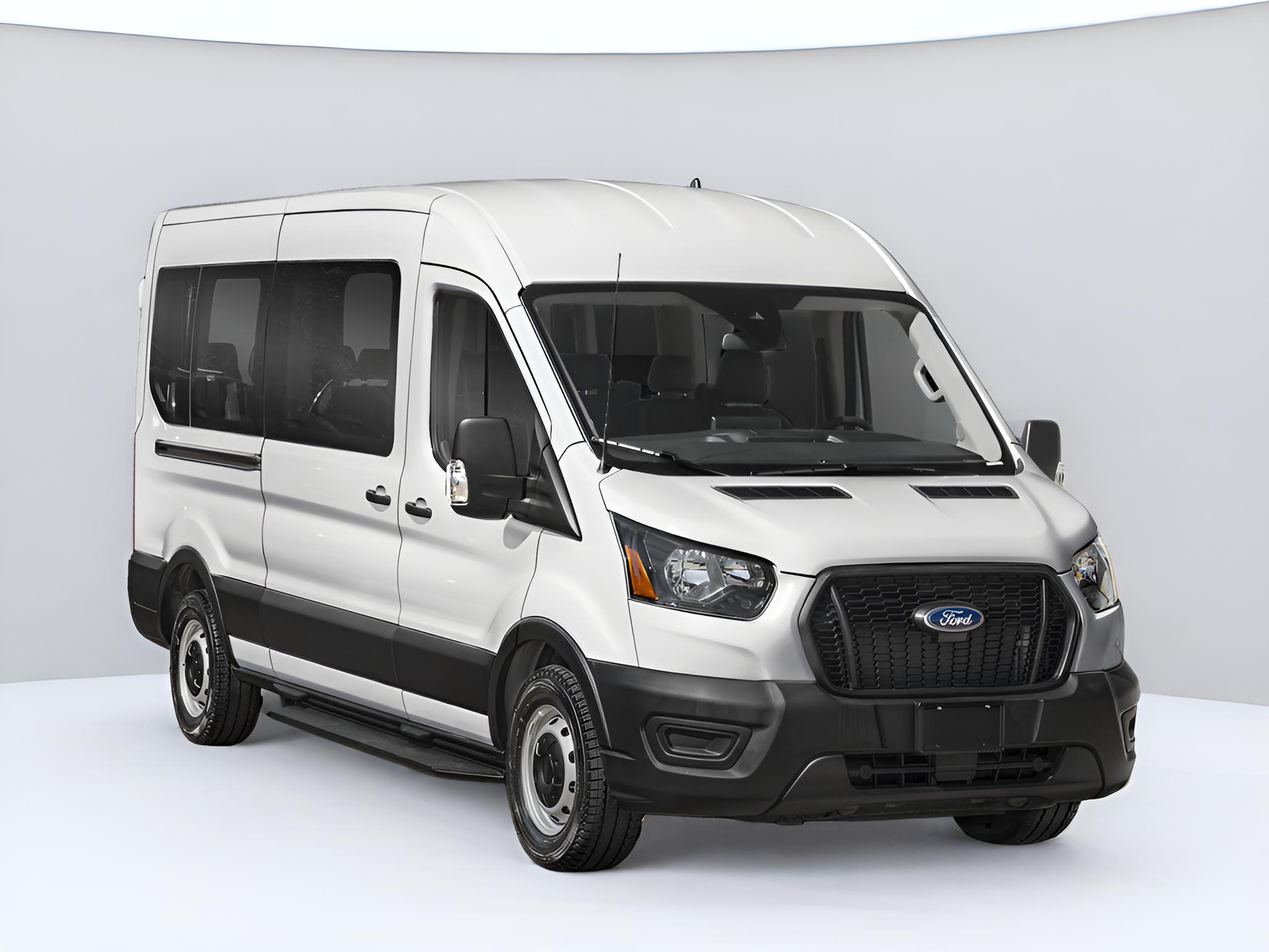 2023 Ford Transit Passenger Wagon XLT