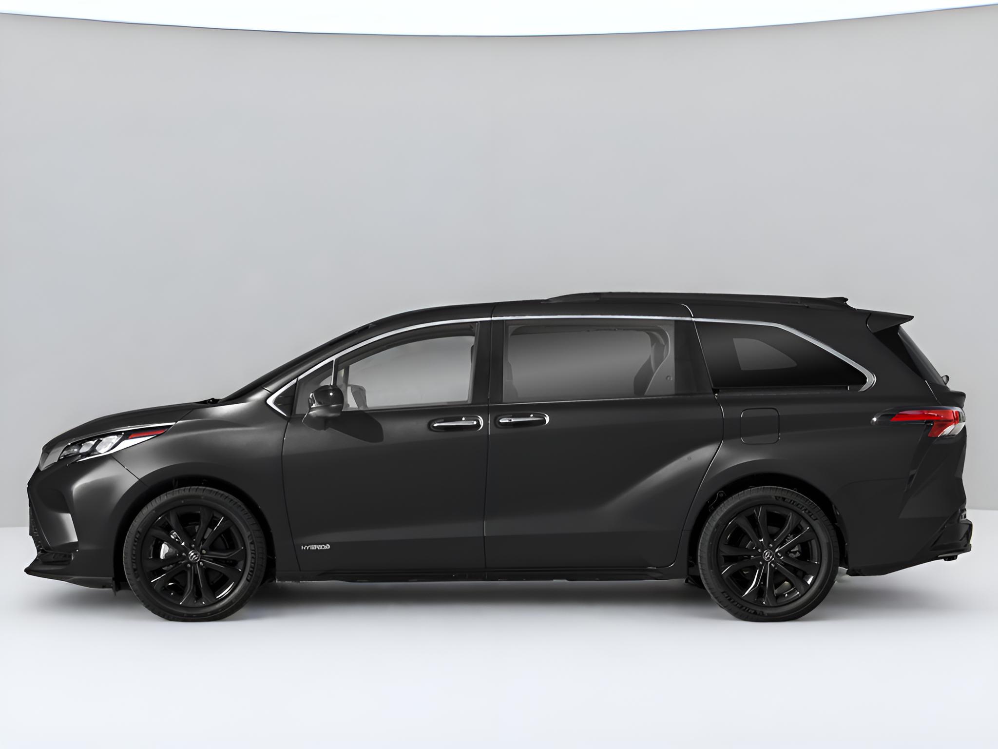 2023 Toyota Sienna XSE 7 Passenger