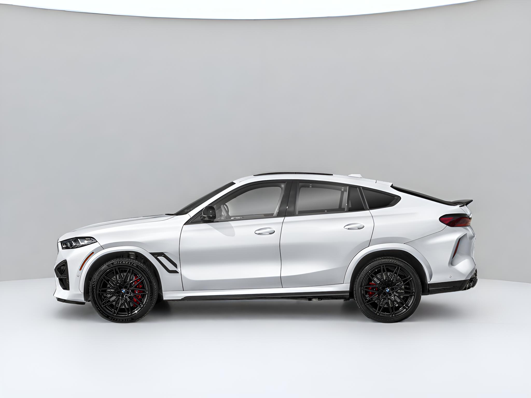 2025 BMW X6 M Base