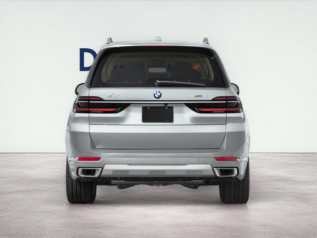 2025 BMW X7 M60i