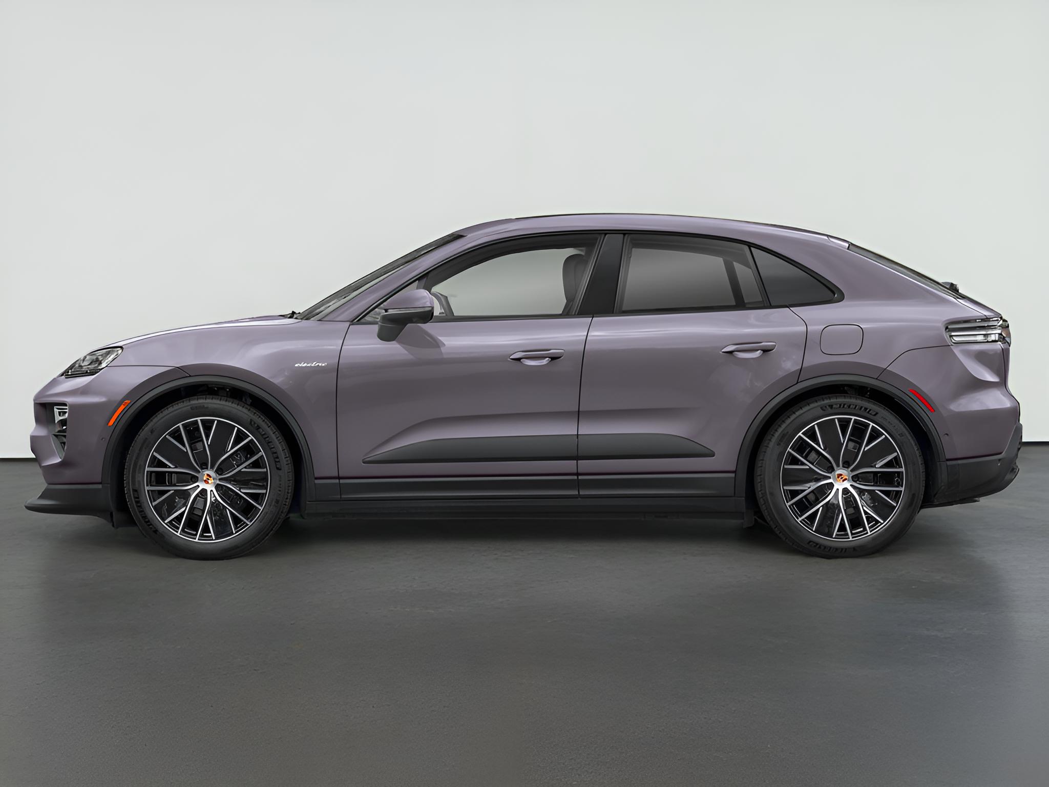 2025 Porsche Macan Base