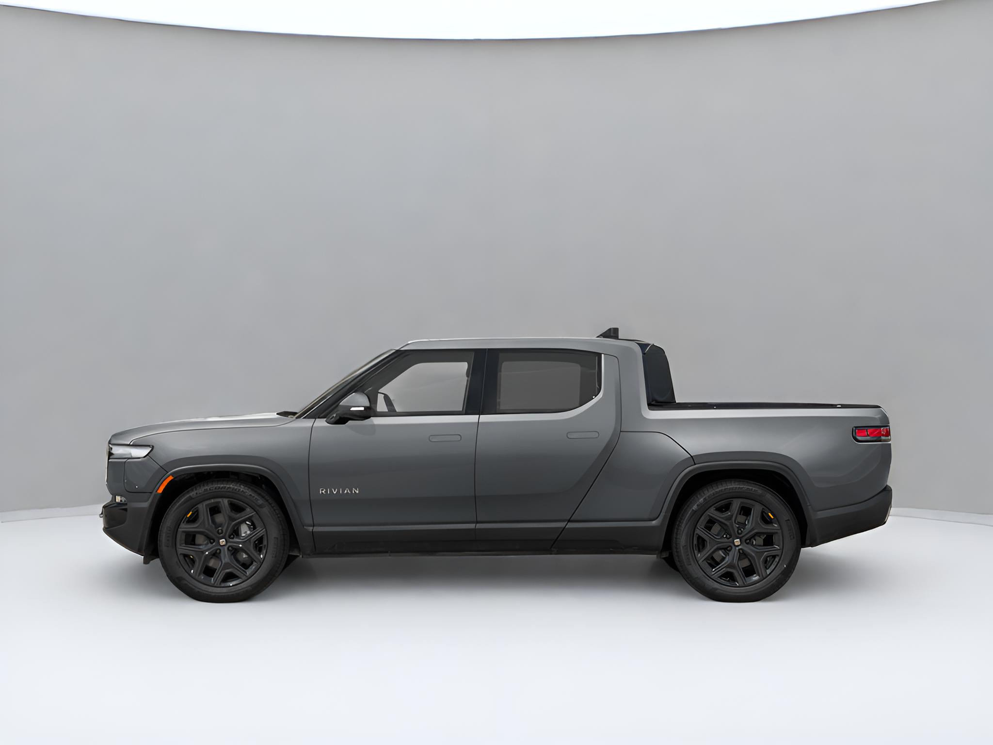 2025 Rivian R1T Premium Tri Motor Max Pack