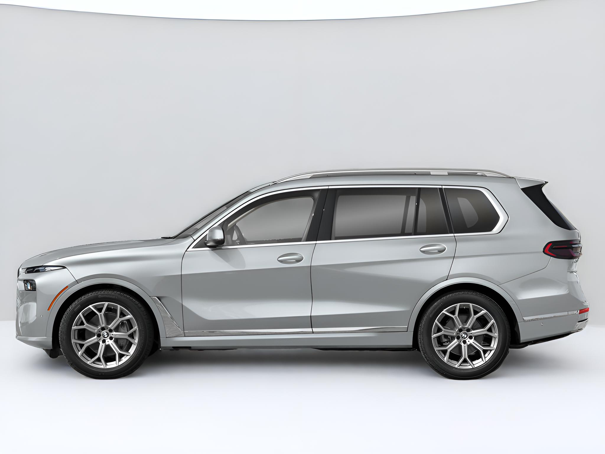 2025 BMW X7 M60i