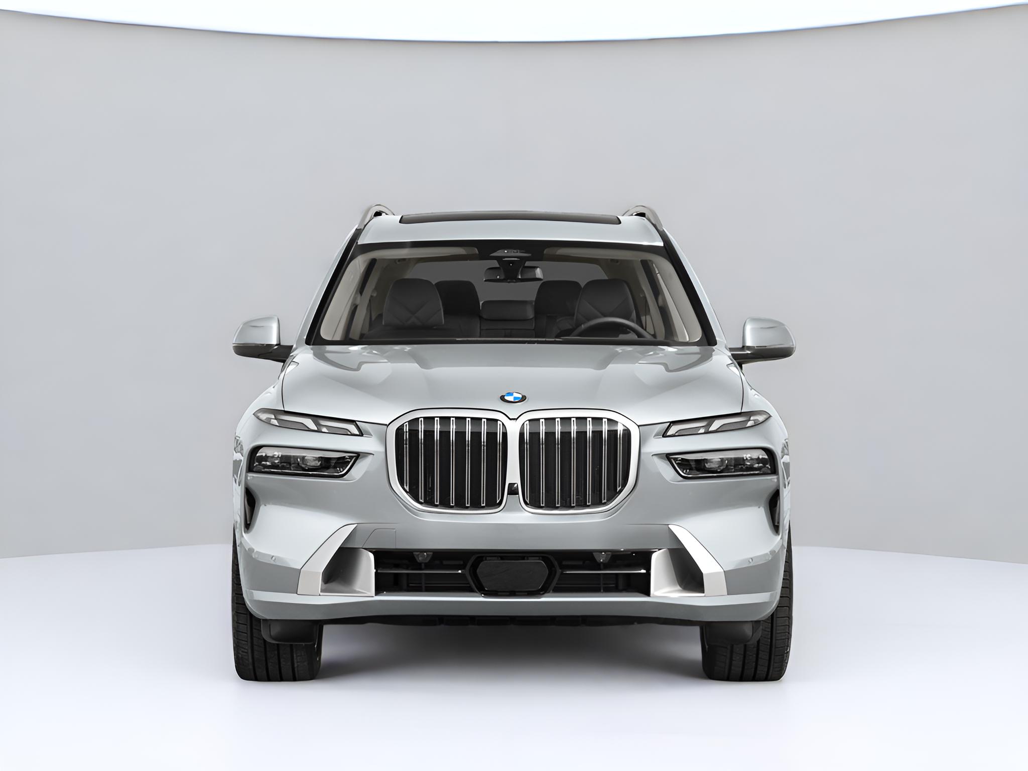 2025 BMW X7 M60i