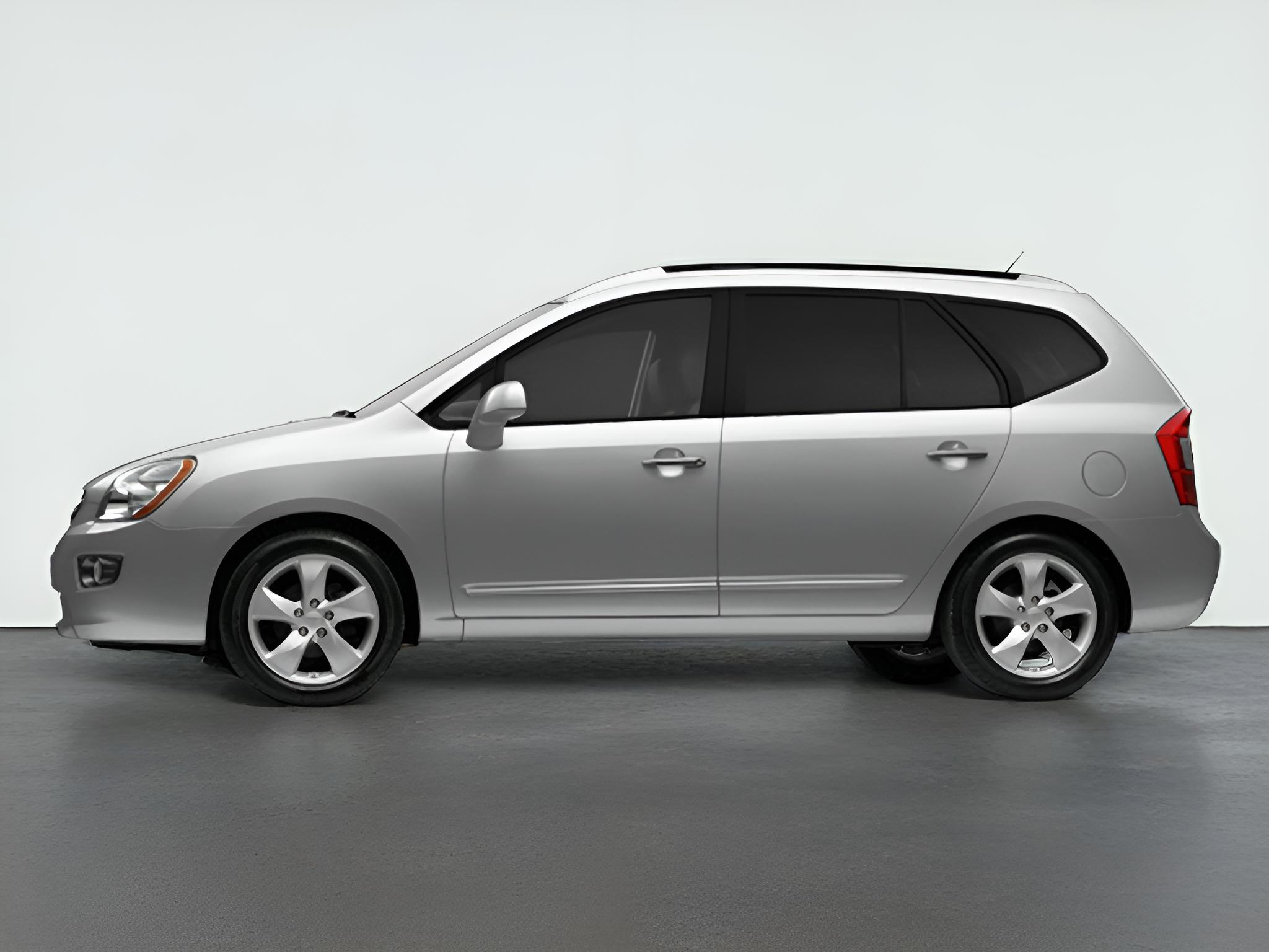 2009 Kia Rondo LX