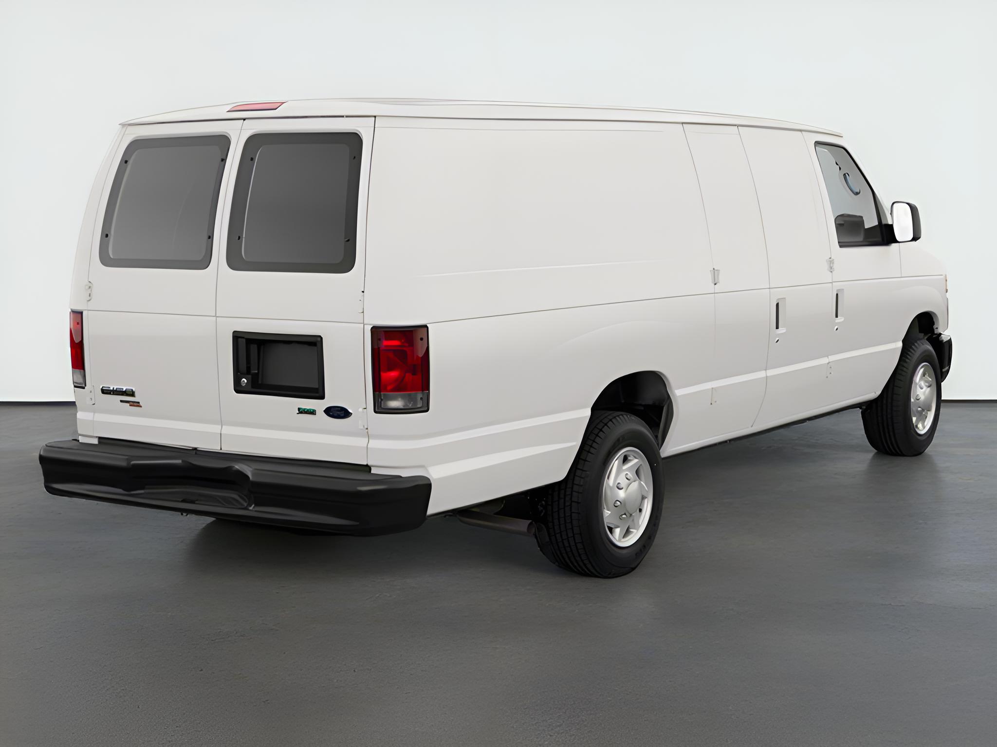 2011 Ford E-Series Wagon XL