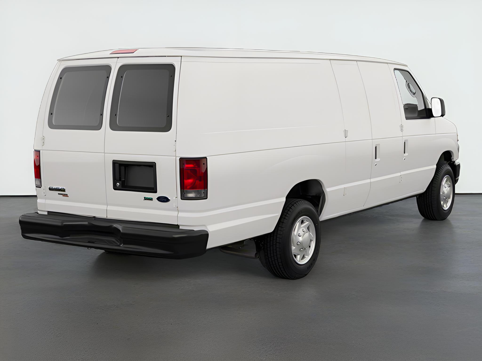 2011 Ford E-Series Wagon XL
