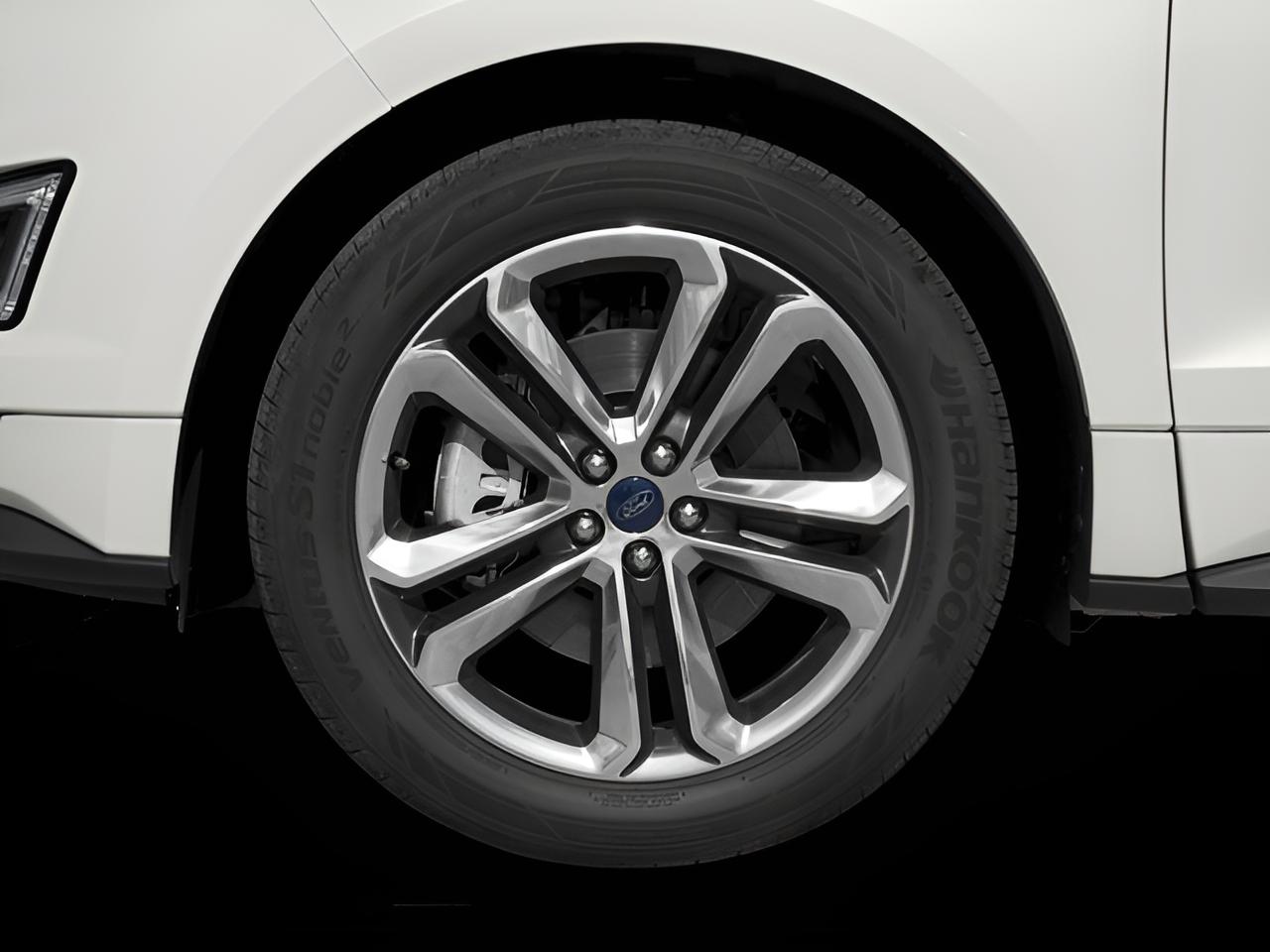 2016 Ford Edge Sport